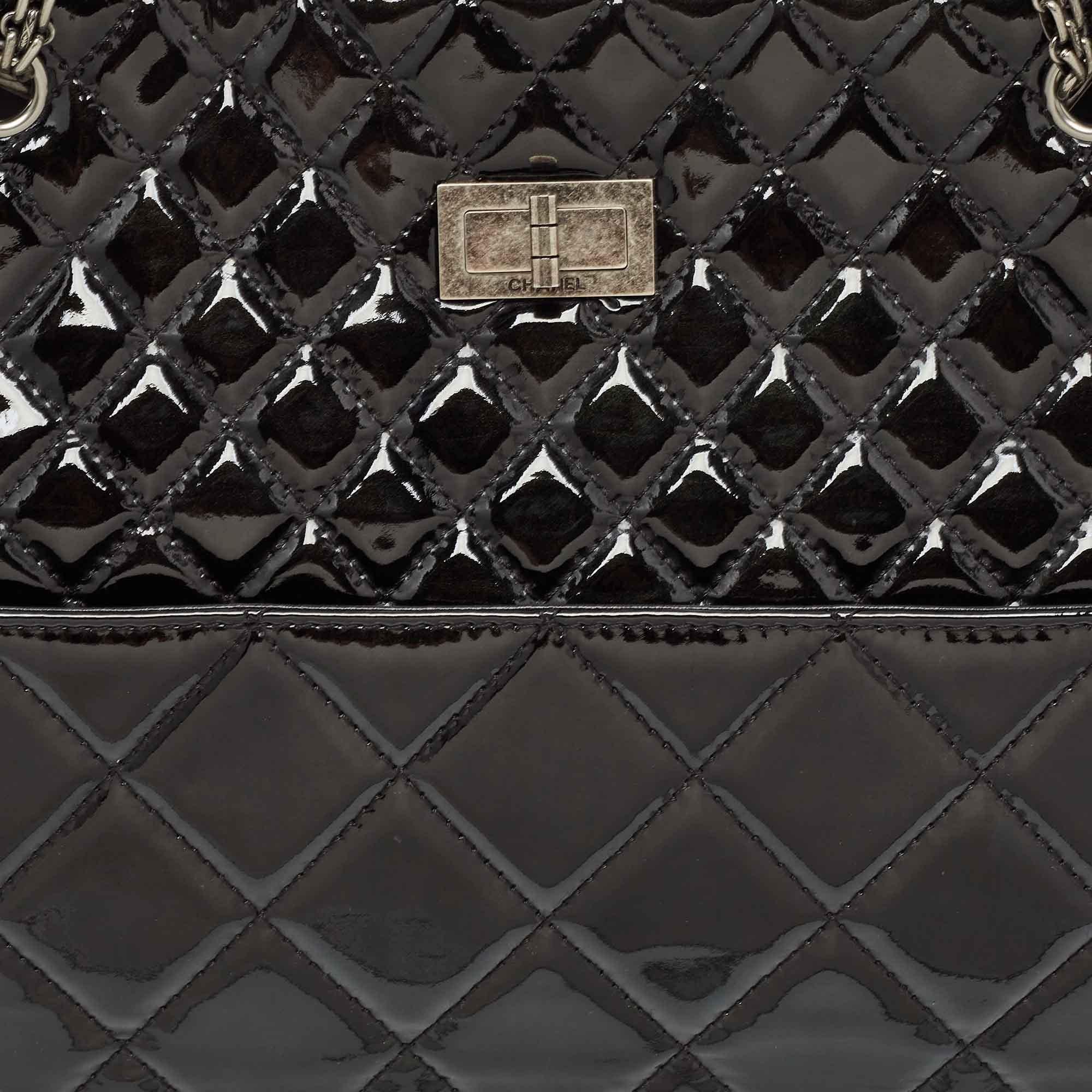 Chanel Black Quilted Patent Leather Reissue East West Tote For Sale 3