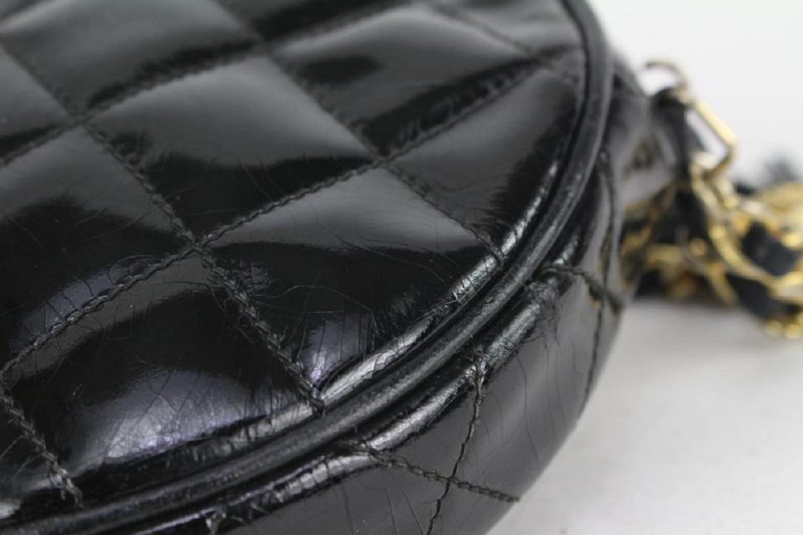 Chanel Black Quilted Patent Leather Round Tassel Clutch with Chain 823cas17 For Sale 3