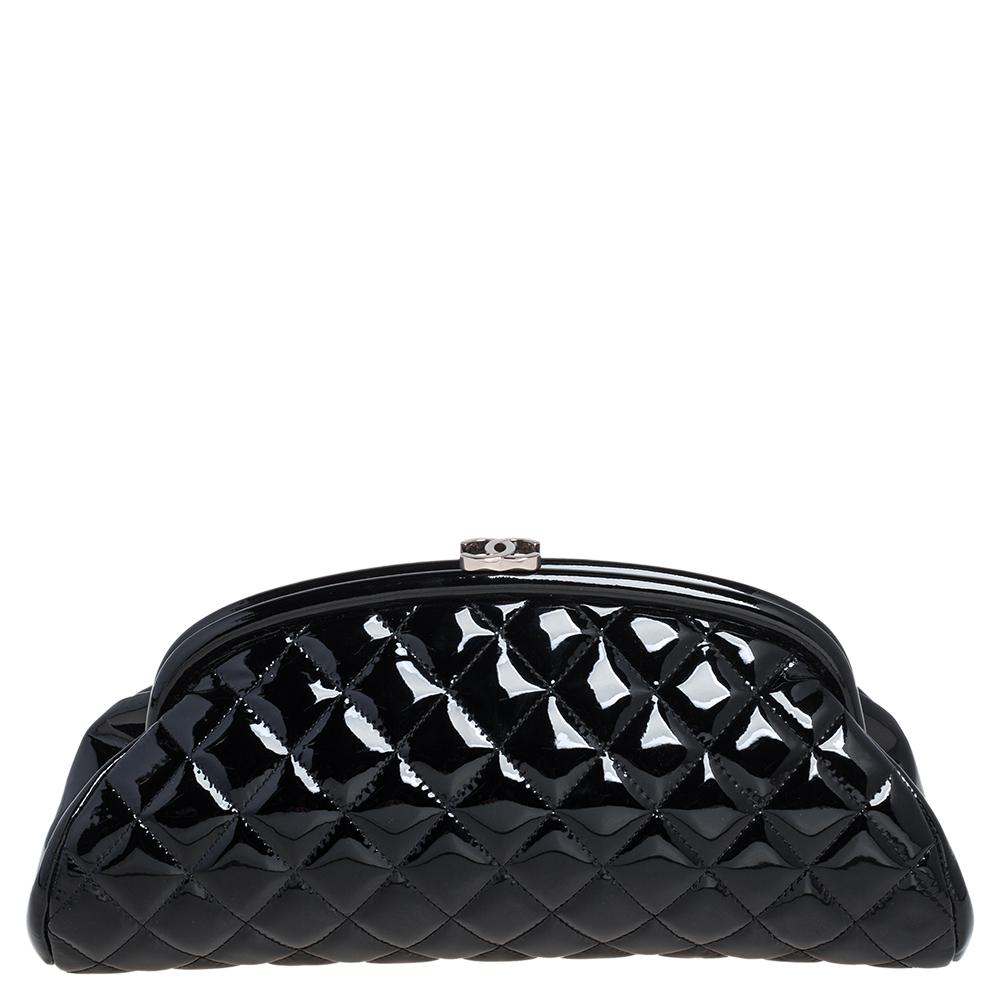 A stylish clutch is an everyday staple for all fashionistas! This clutch from the house of Chanel is crafted from leather and carries a black quilted exterior. This creation is definitely sleek and sophisticated.

Includes: Info Booklet, The Luxury