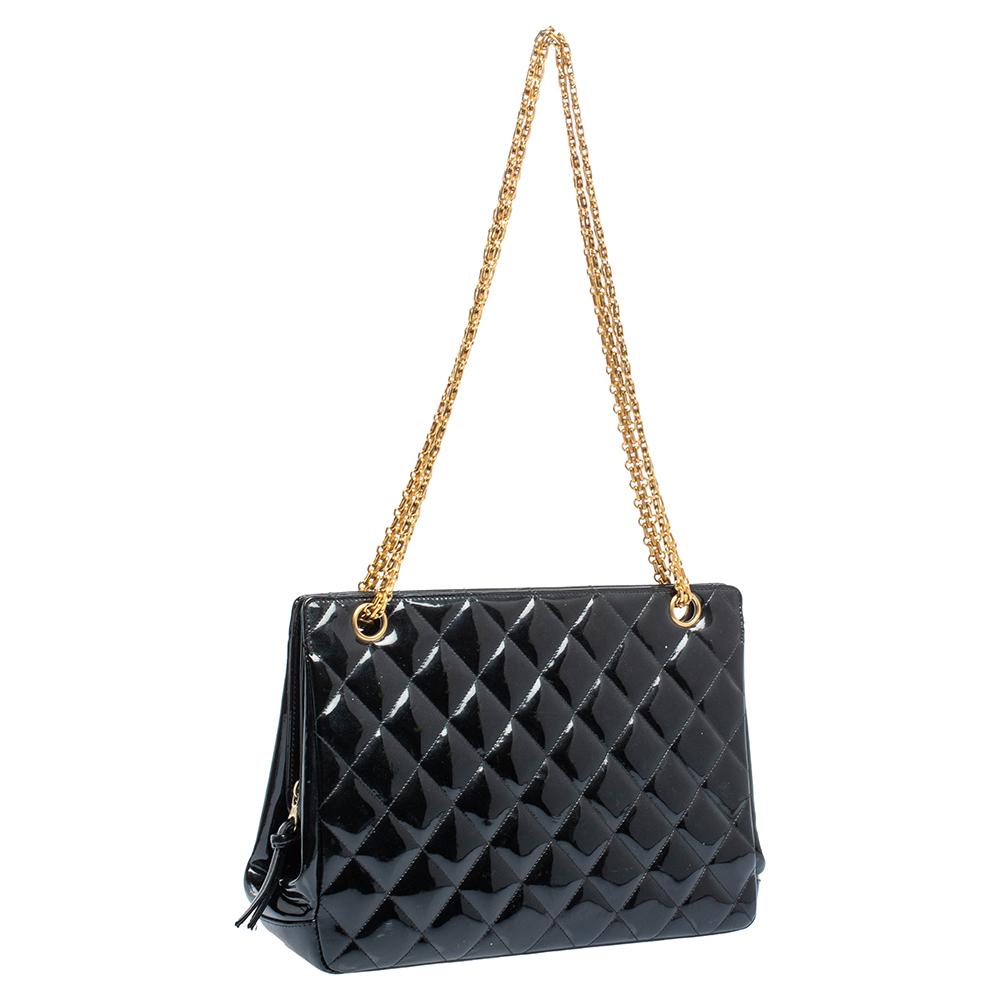 Chanel Black Quilted Patent Leather Vintage Chain Tote In Good Condition In Dubai, Al Qouz 2