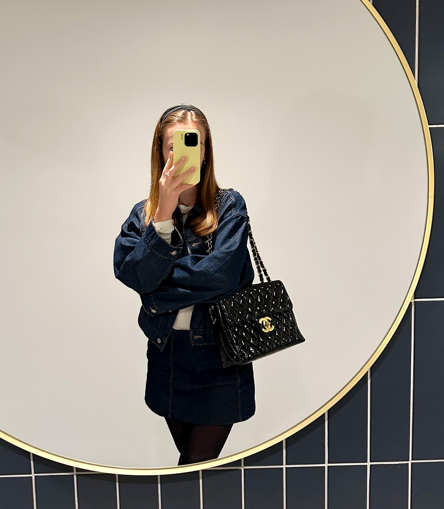 Chanel Negro Acolchado Charol Vintage Jumbo XL Bolso Clásico Solapa Única en venta 7