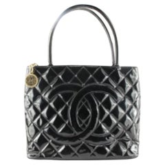 Chanel Black Quilted Patent Medallion Zip Tote GHW 3CK0418