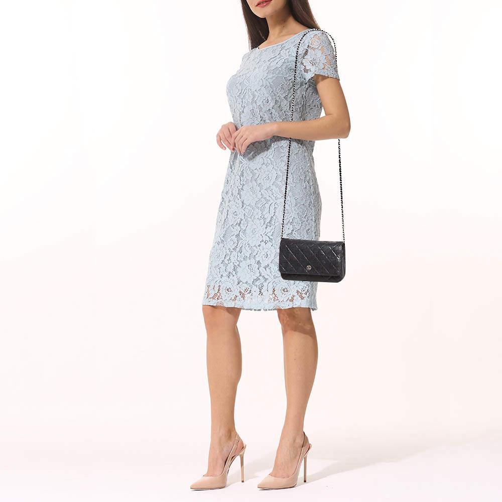 Perfect for conveniently housing your essentials in one place this Chanel WOC clutch bag is a worthy investment. It has notable details and offers a look of luxury.