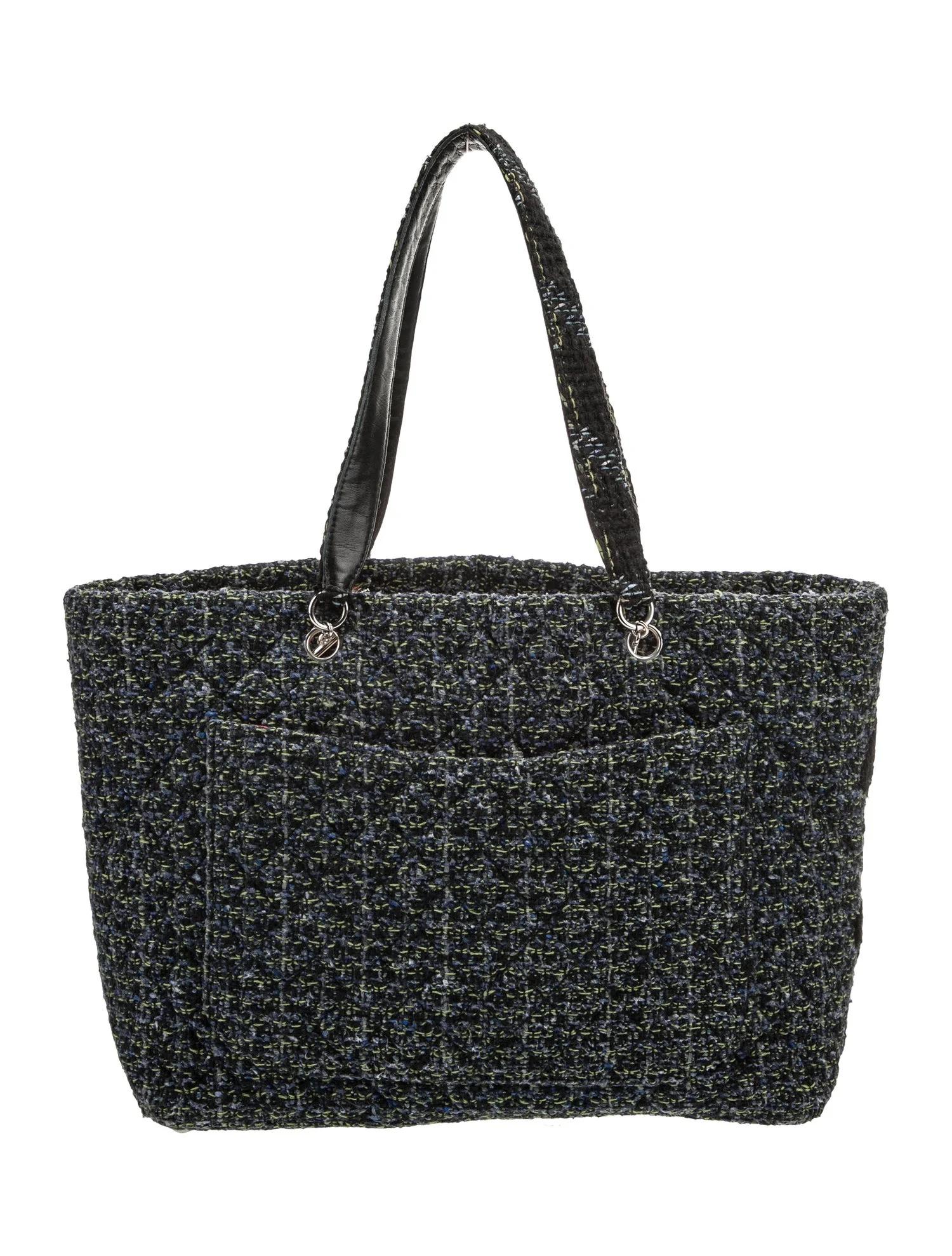 Chanel Tote Ligne Cambon de tweed acolchado negro Negro en venta