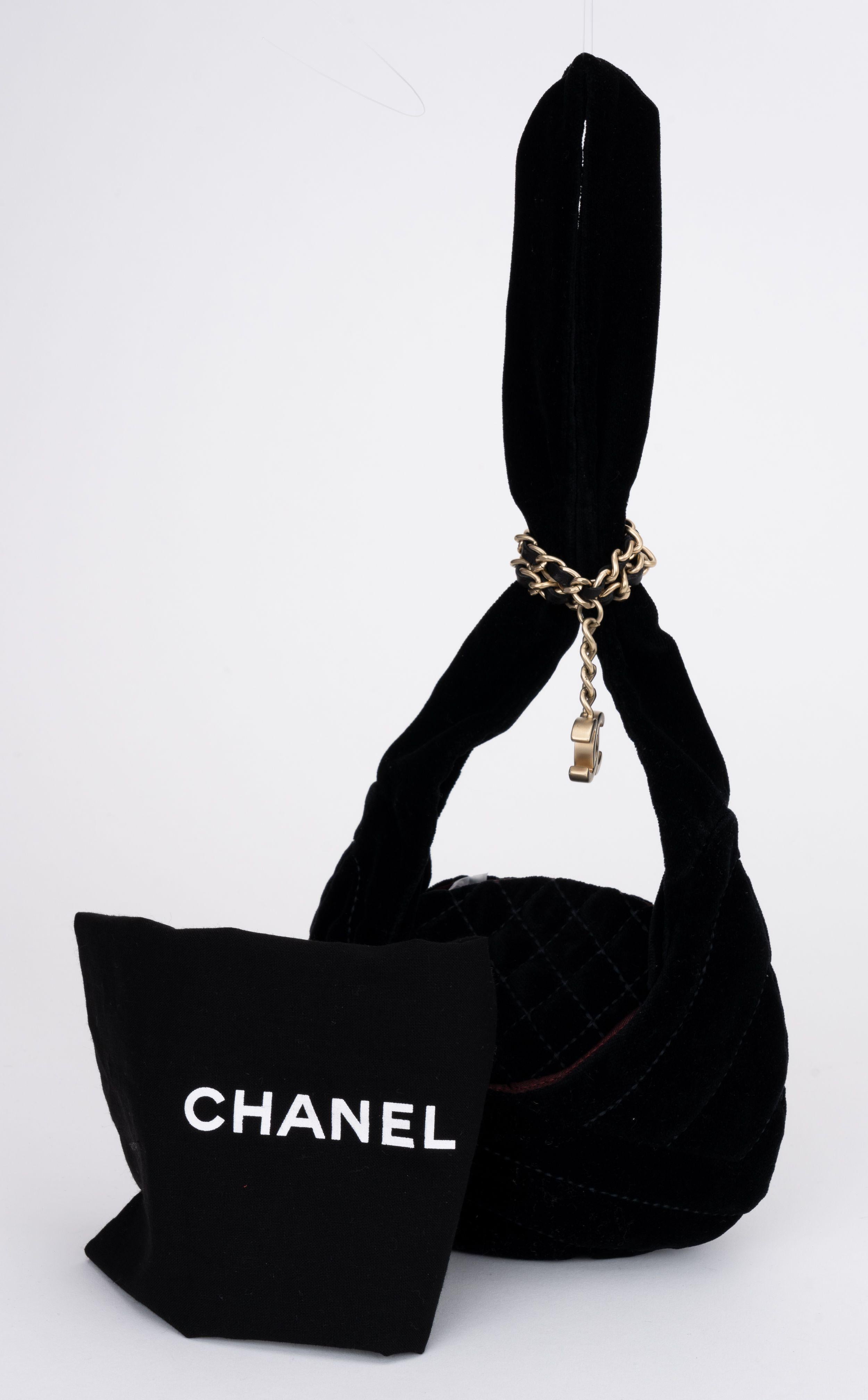 Chanel Black Quilted Velvet Evening Bag For Sale 3