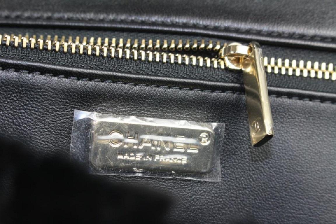 Chanel Chanel Drip Clutch aus schwarzem Kaninchenfell mit Kette 858748 im Zustand „Neu“ im Angebot in Dix hills, NY