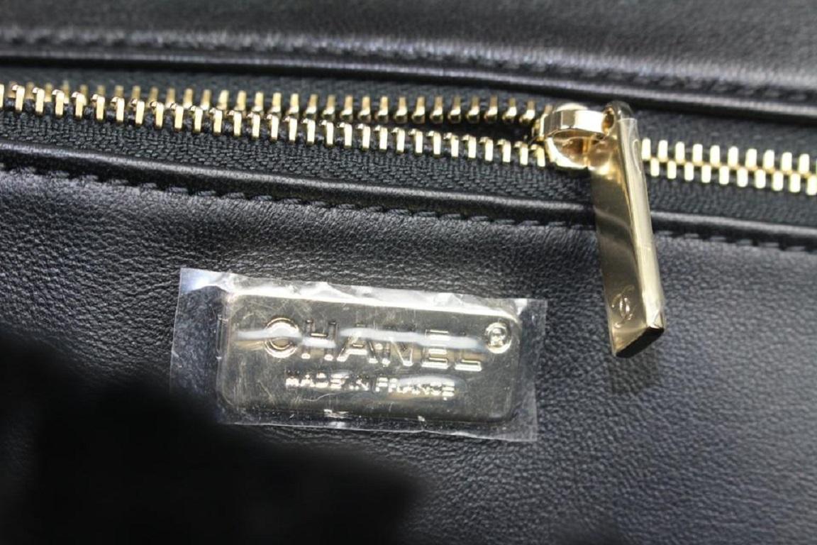 Chanel Black Rabbit Fur Chain Drip Clutch 858748 In New Condition In Dix hills, NY