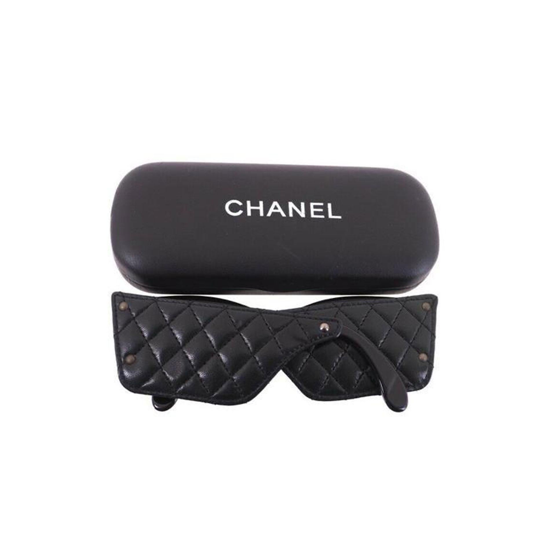Chanel Black Rare 1988 Vintage Aviator Pilot with Quilted Lambskin Sunglasses For Sale 5