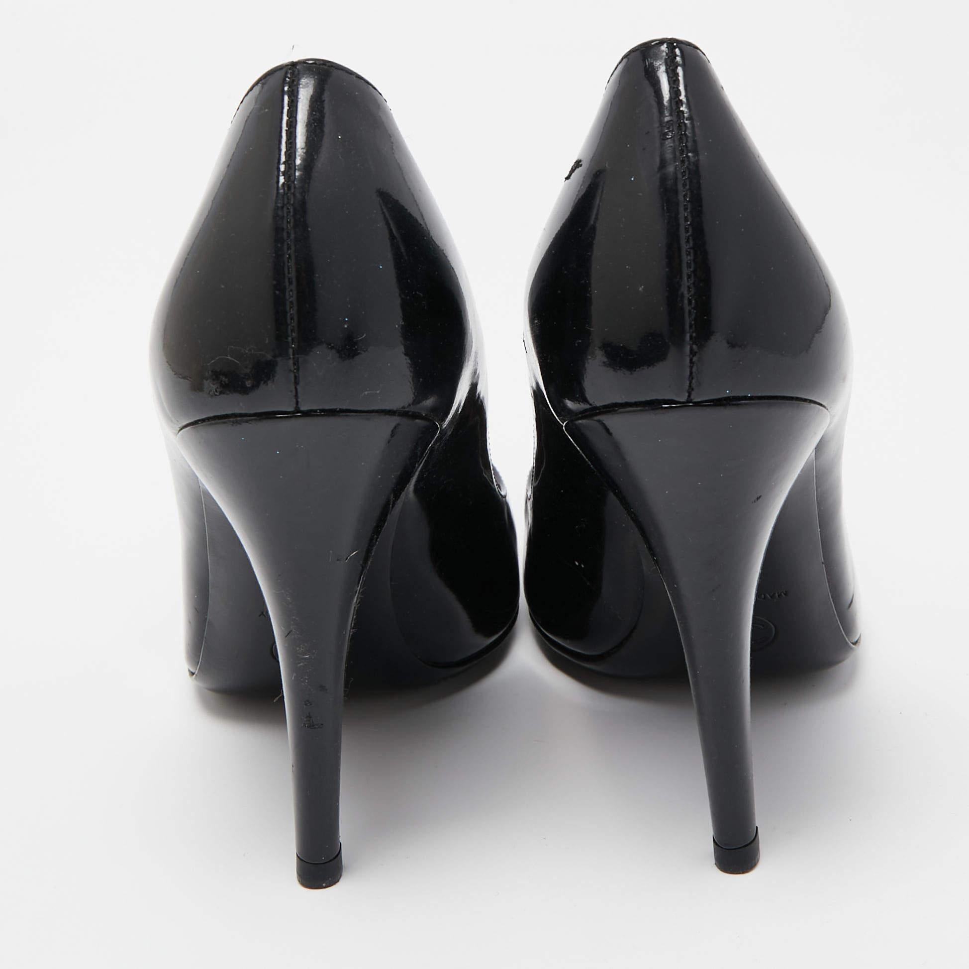Chanel Black/Red Patent Pointed Toe Pumps Size 38 For Sale 4