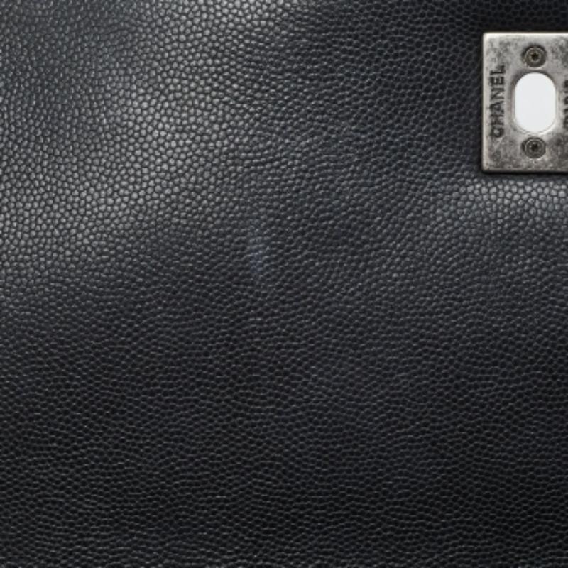 Chanel Schwarz/Rot Gestepptes Kaviarleder und Eidechse Medium Coco Top Handle Bag im Angebot 5