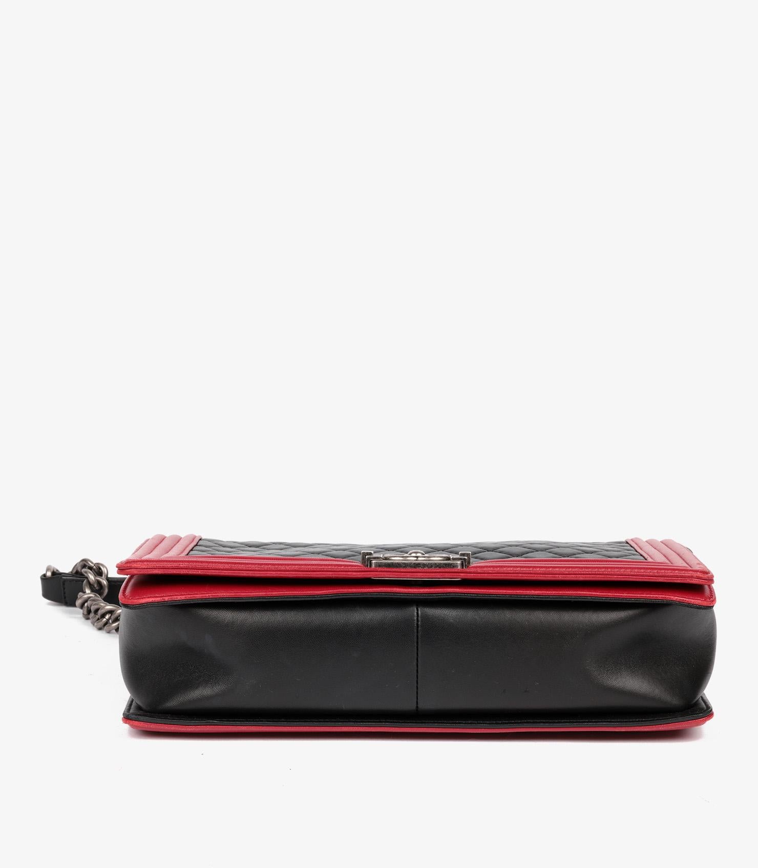 Chanel Black & Red Quilted Lambskin Large Le Boy im Angebot 1