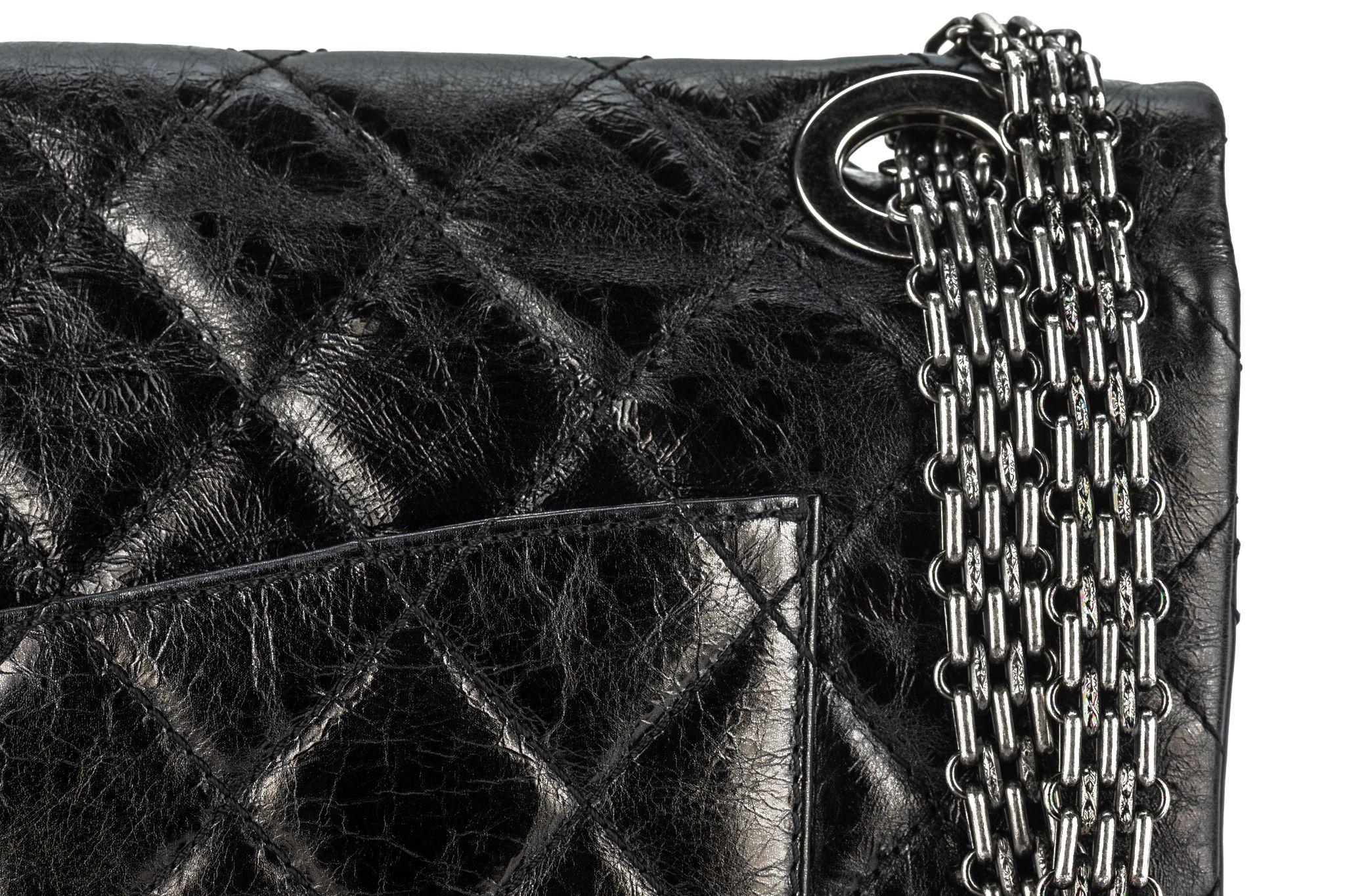 Chanel Black Reissue Borsa a doppia patta 227 in vendita 5