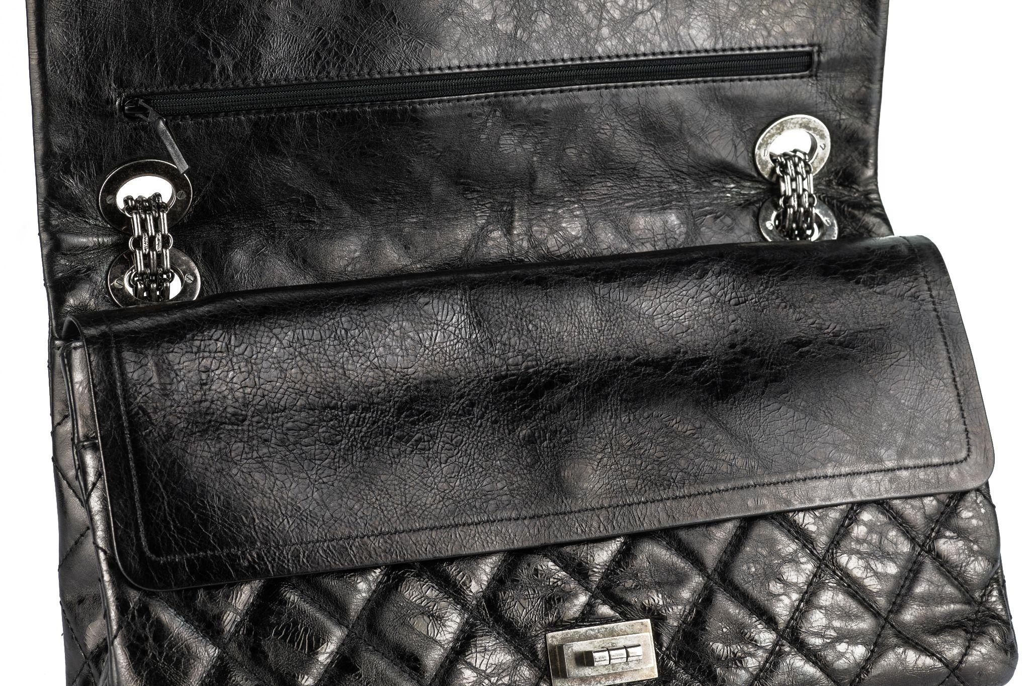 Chanel Black Reissue Borsa a doppia patta 227 in vendita 6