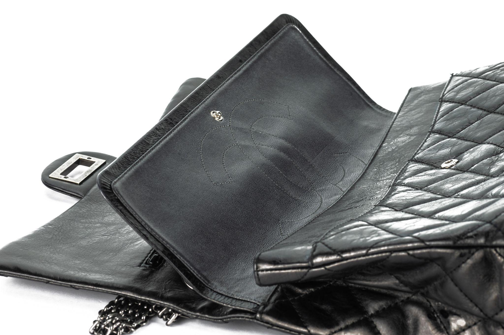 Chanel Black Reissue Borsa a doppia patta 227 in vendita 7