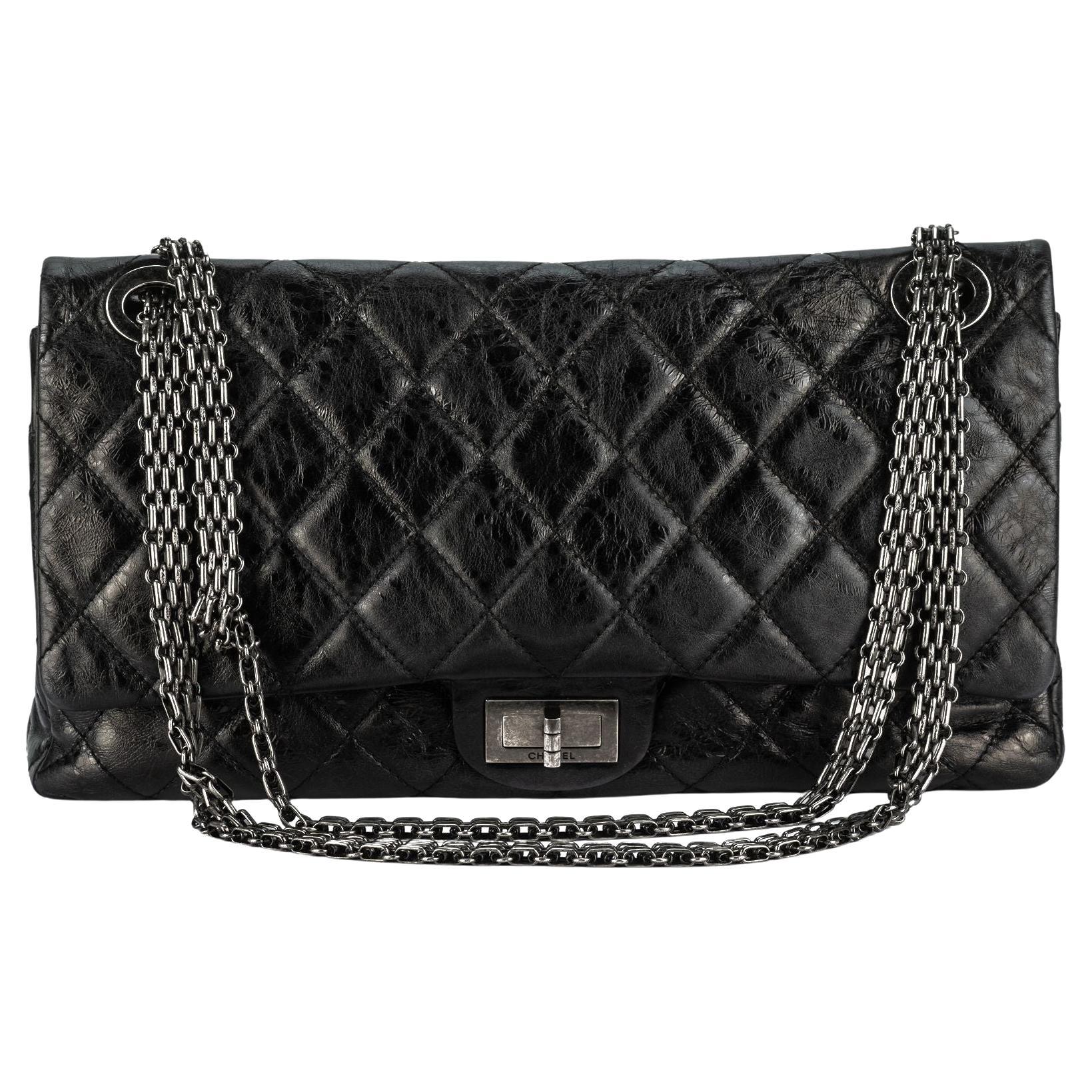 Sac à double rabat Chanel noire réédition 227