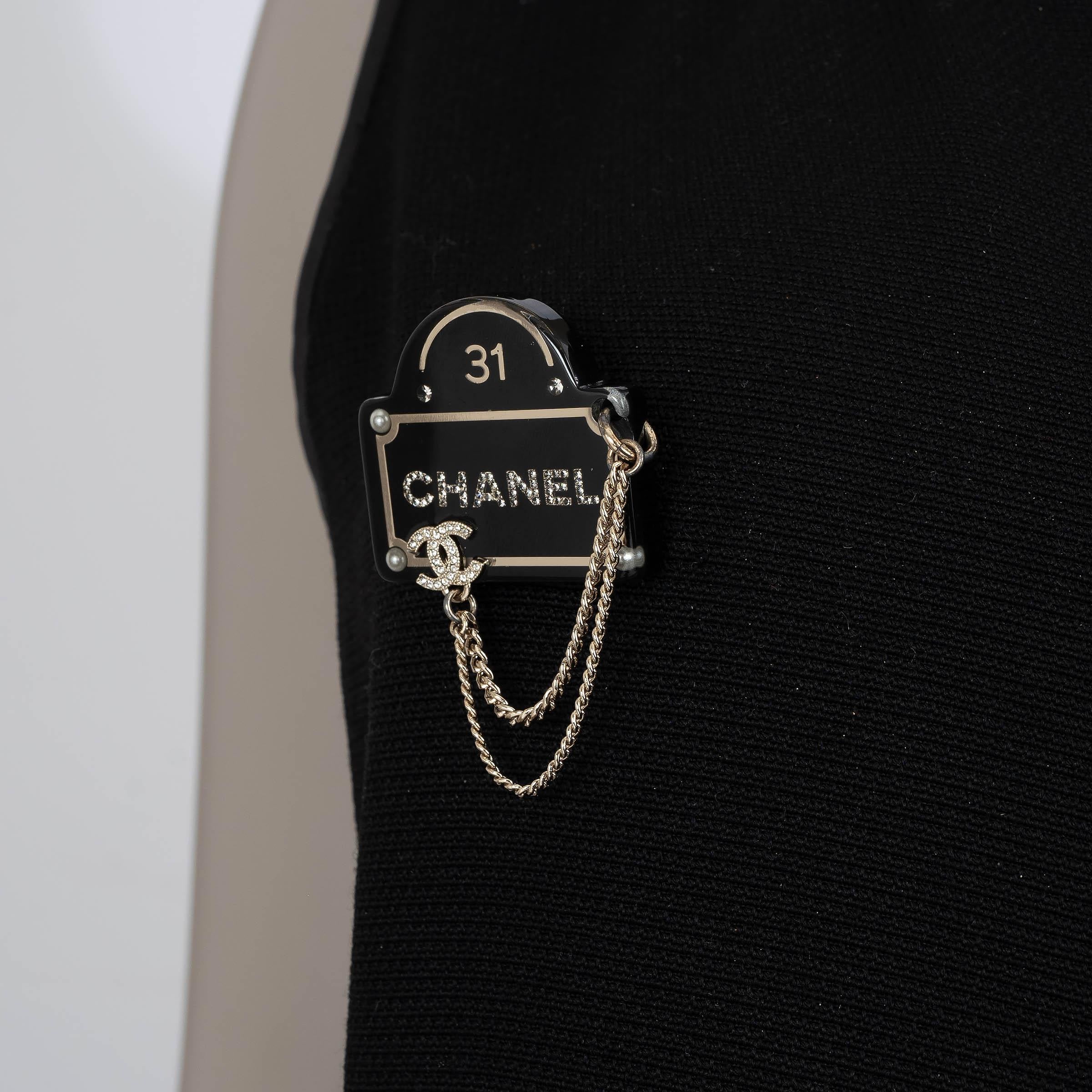 CHANEL black resin 22B RUE CAMBON STREET SIGN STRASS Brooch For Sale 2