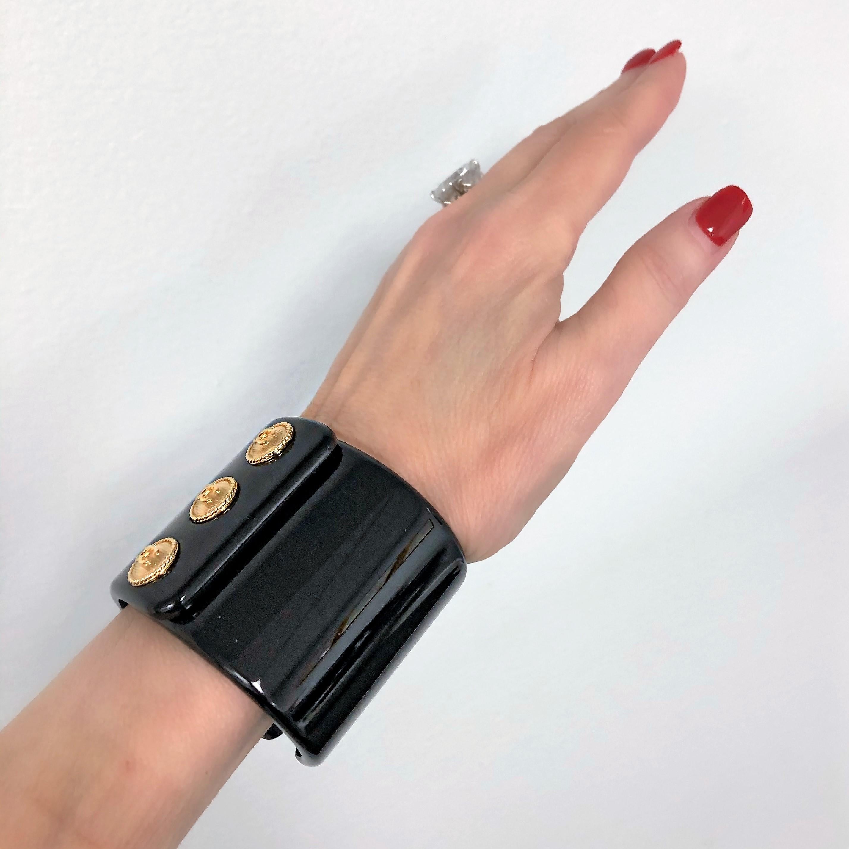 Chanel Black Resin 3 Button Cuff Bracelet 2018 Fall Collection For Sale 7