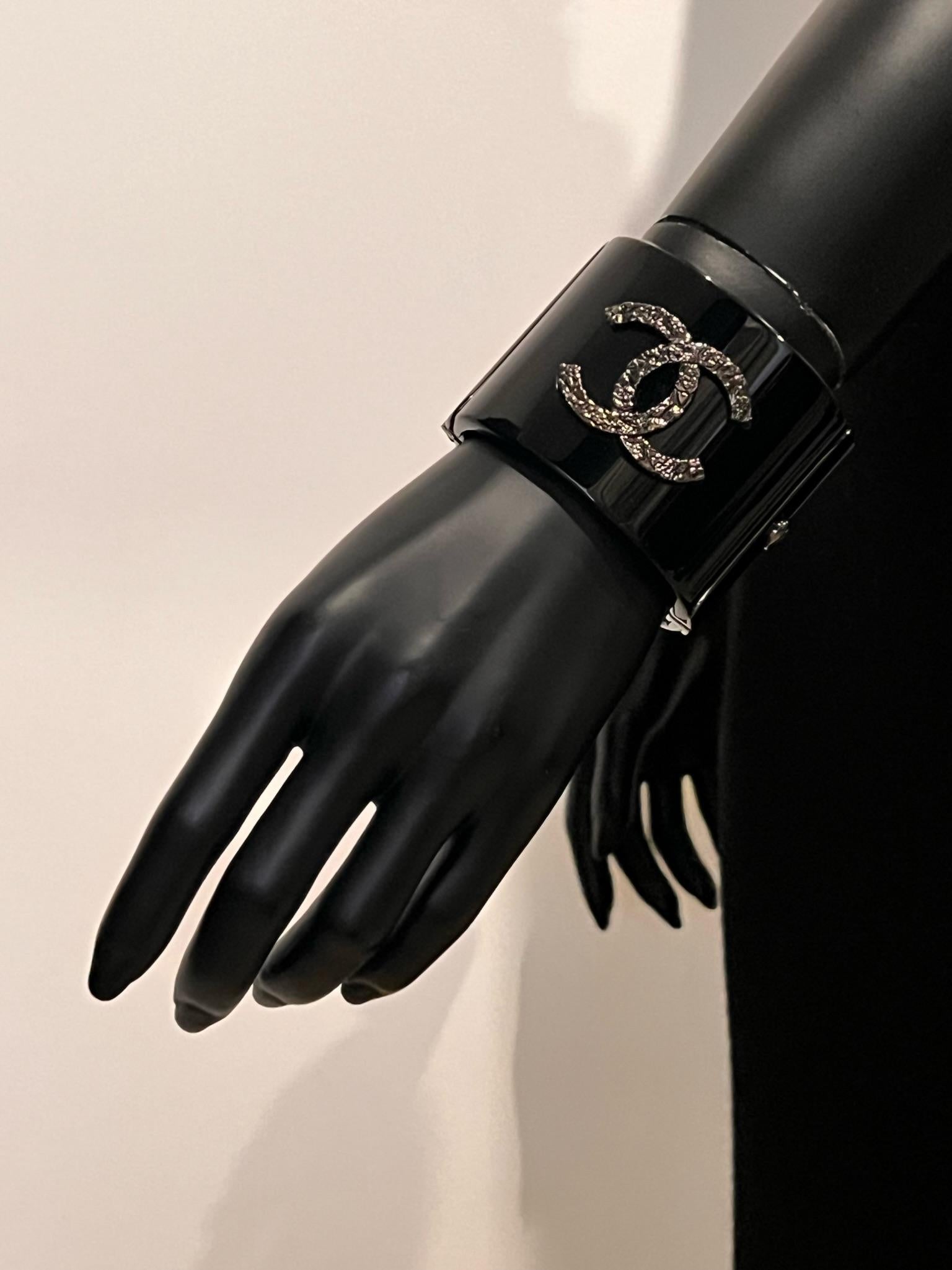 Contemporary Chanel Black Resin And Silver CC Cuff