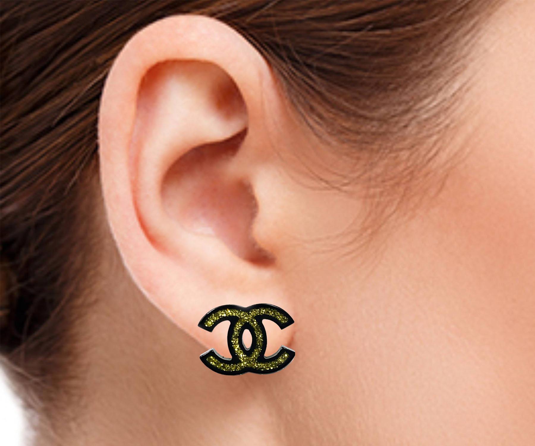 Chanel Black Resin CC Gold Glitter Piercing Earrings  In Excellent Condition In Pasadena, CA