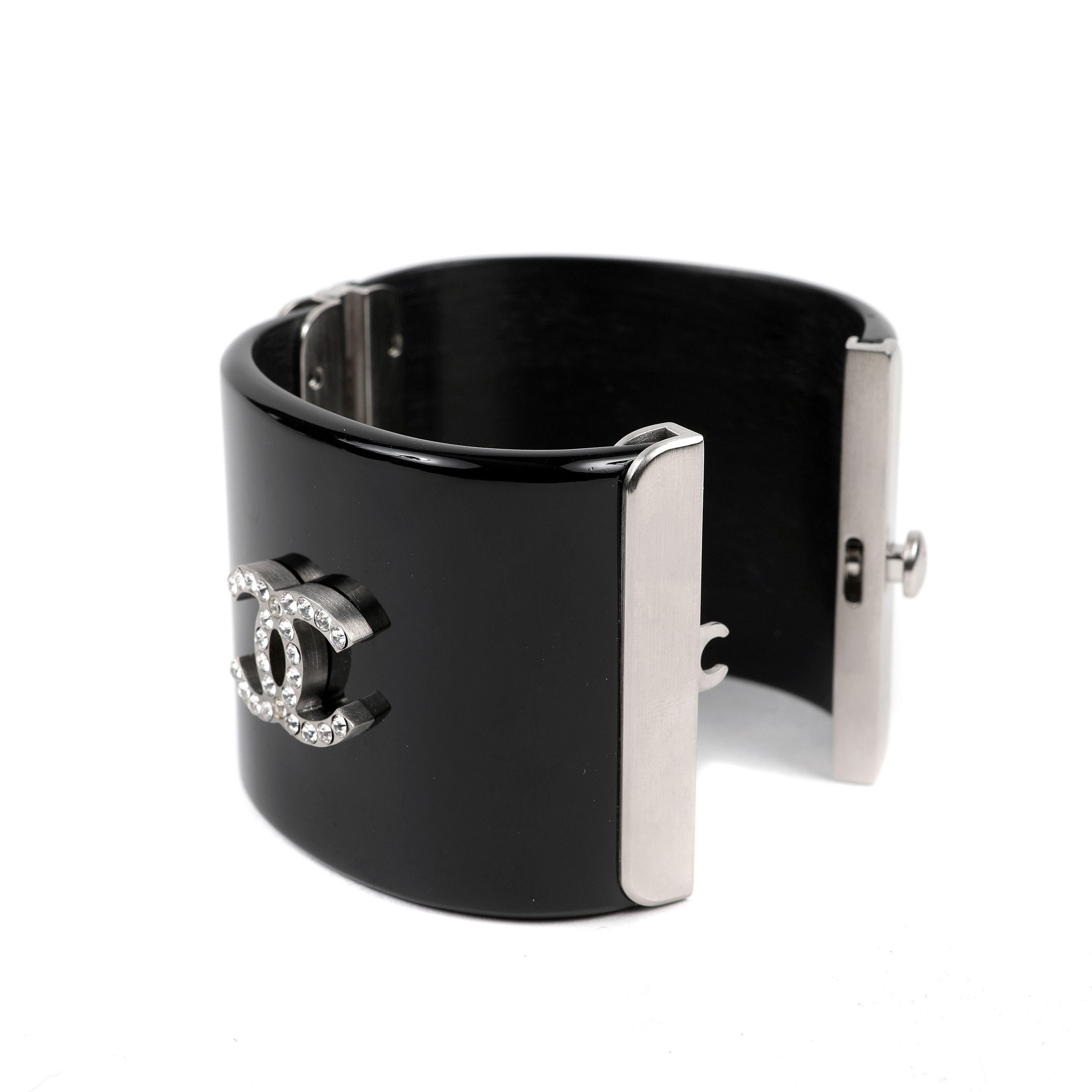 Chanel Black Resin Crystal Verre Crest Cuff In Excellent Condition For Sale In Palm Beach, FL