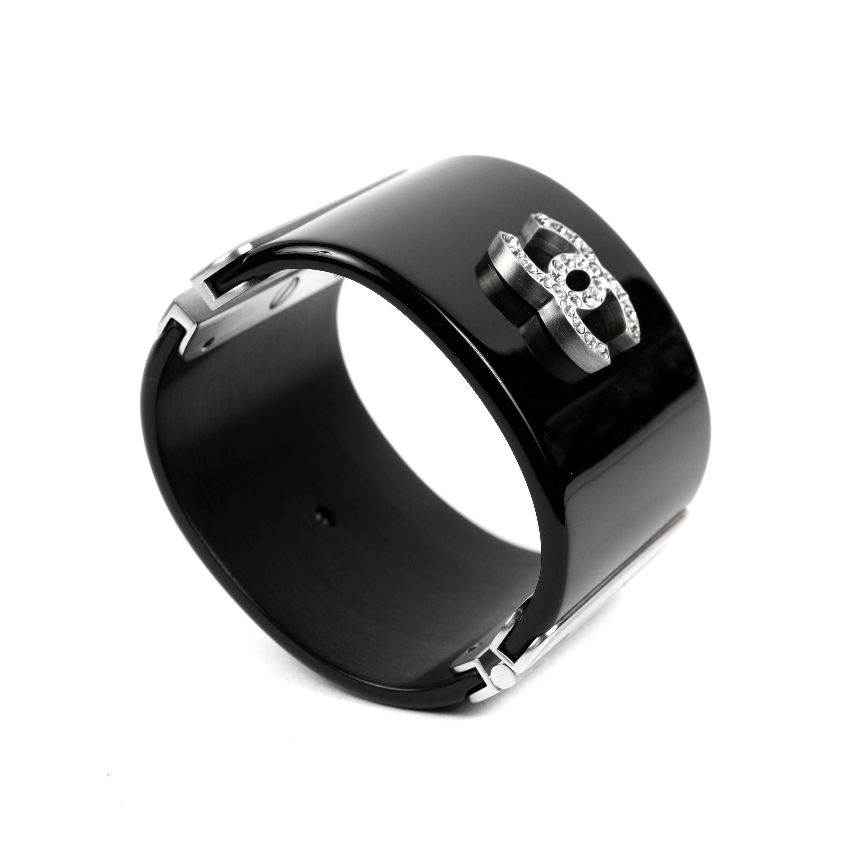 Women's or Men's Chanel Black Resin Crystal Verre Crest Cuff For Sale