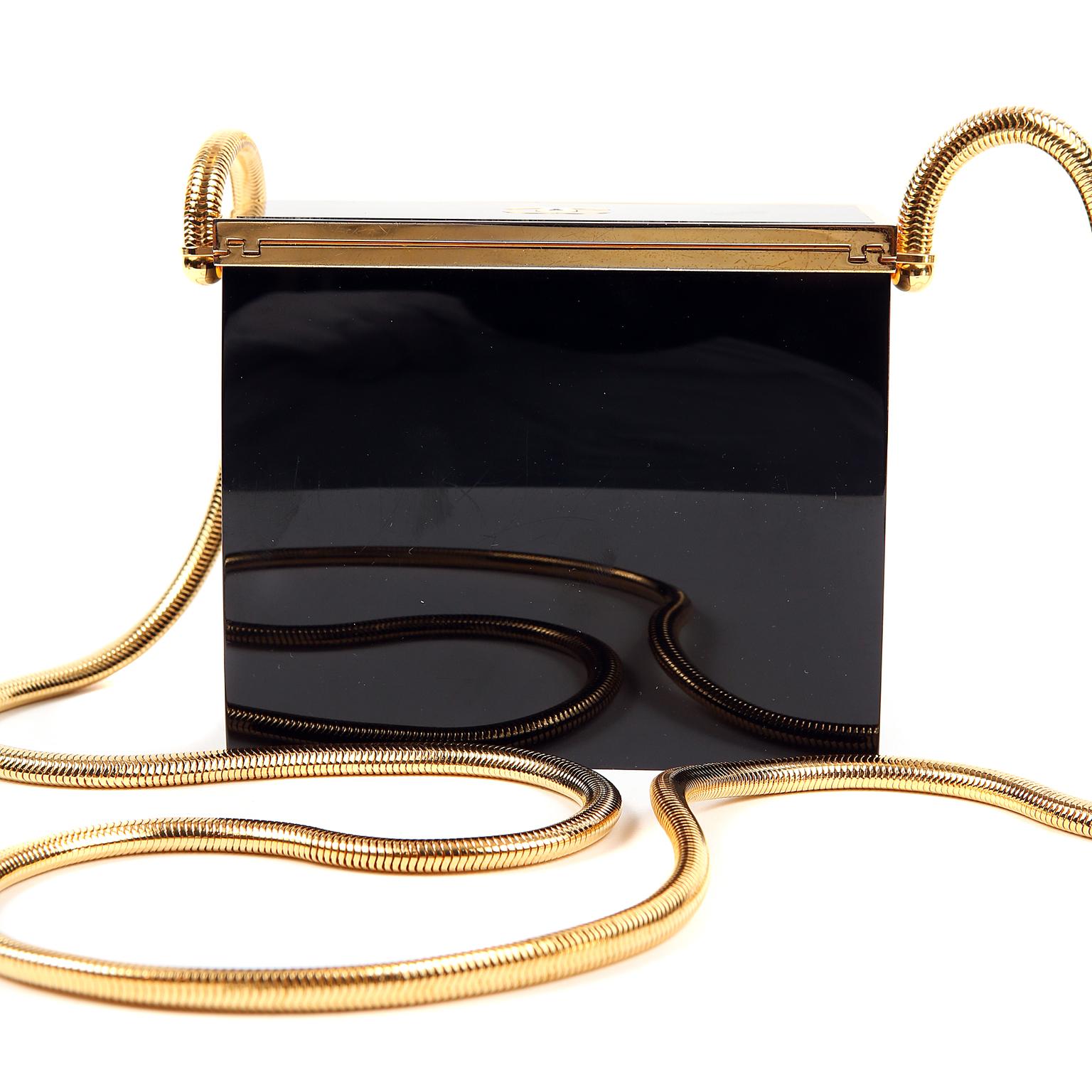 Sac de soirée en résine noire de Chanel avec GHW Bon état - En vente à Palm Beach, FL