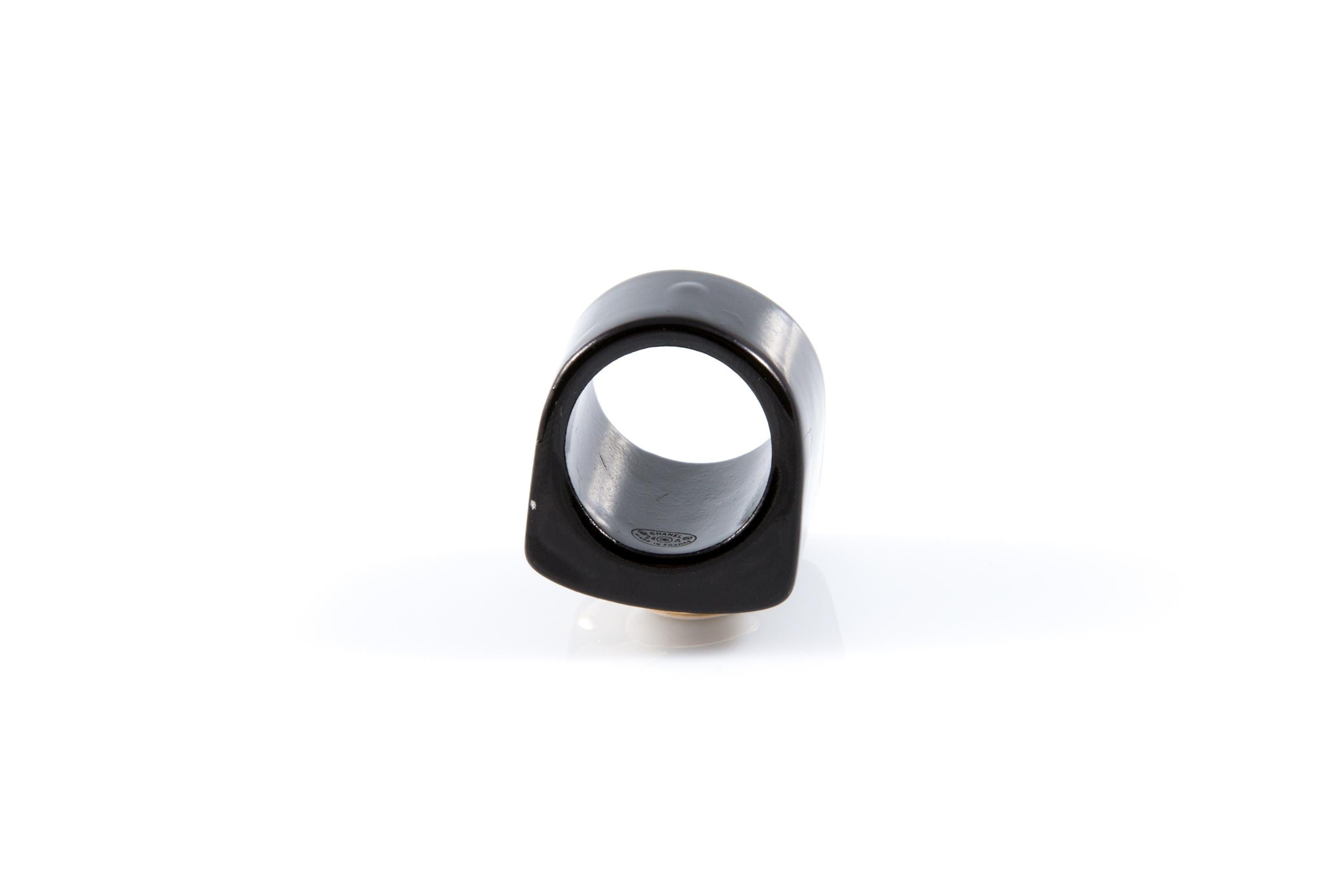 Chanel Black Resin Large Knight Ring For Sale 1