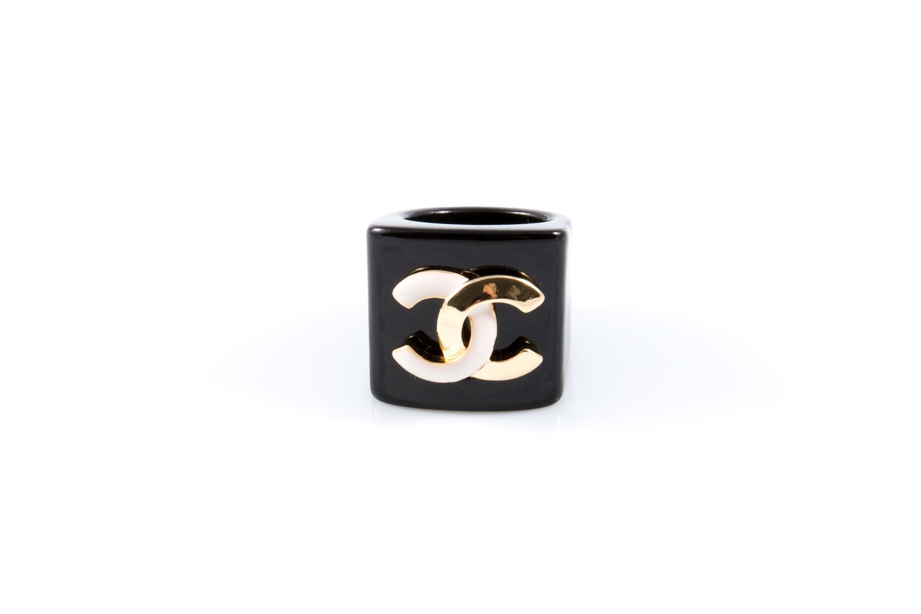 Chanel Black Resin Large Knight Ring For Sale 2