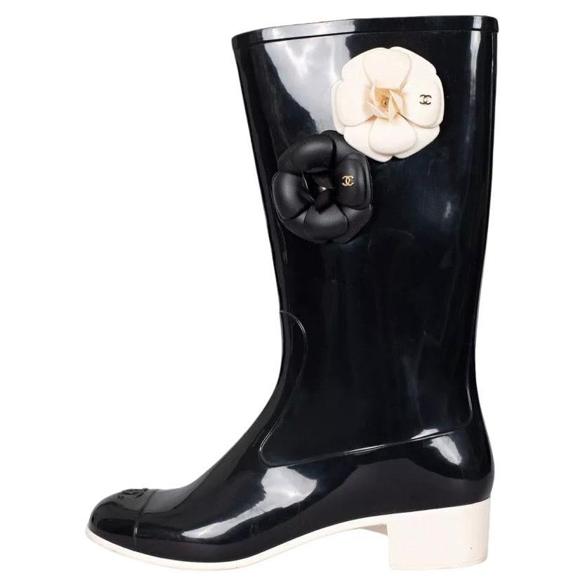 Chanel - Bottes Camélia en caoutchouc noir - Taille 42