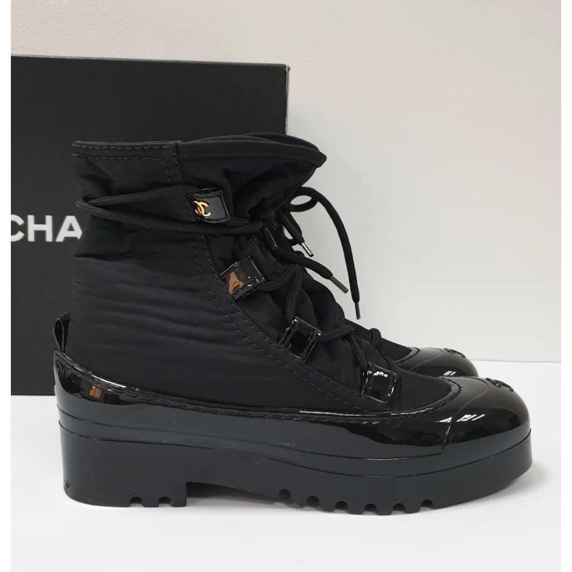 Chanel Negro Caucho Nylon Botines CC Logo Talla 38 en venta 2
