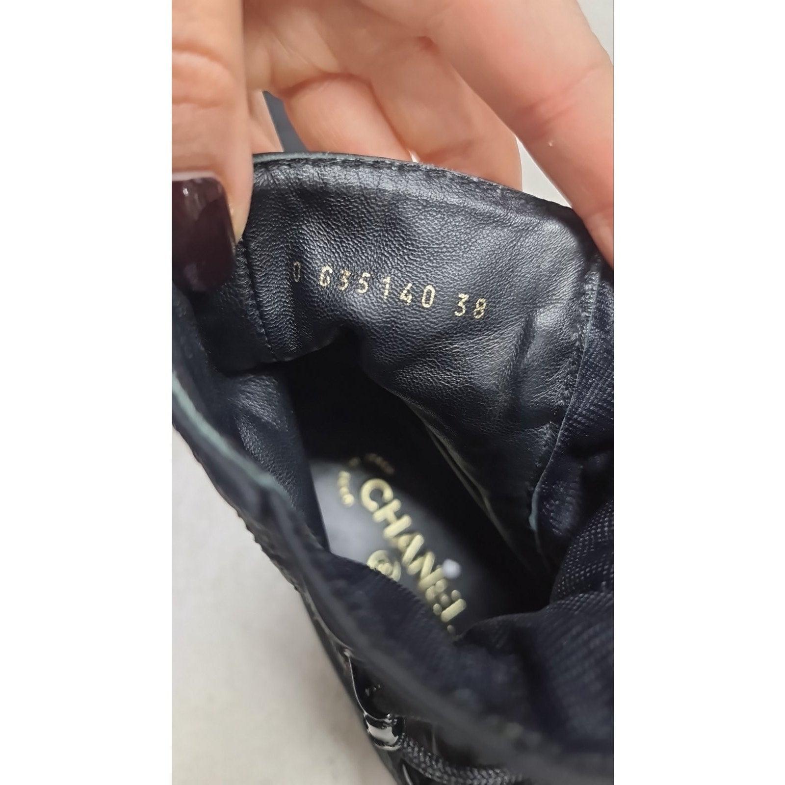 Chanel Negro Caucho Nylon Botines CC Logo Talla 38 en venta 3