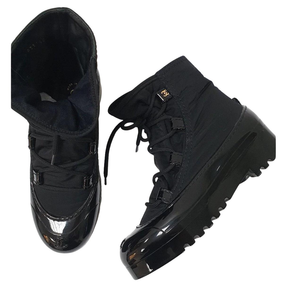 Chanel Negro Caucho Nylon Botines CC Logo Talla 38 en venta