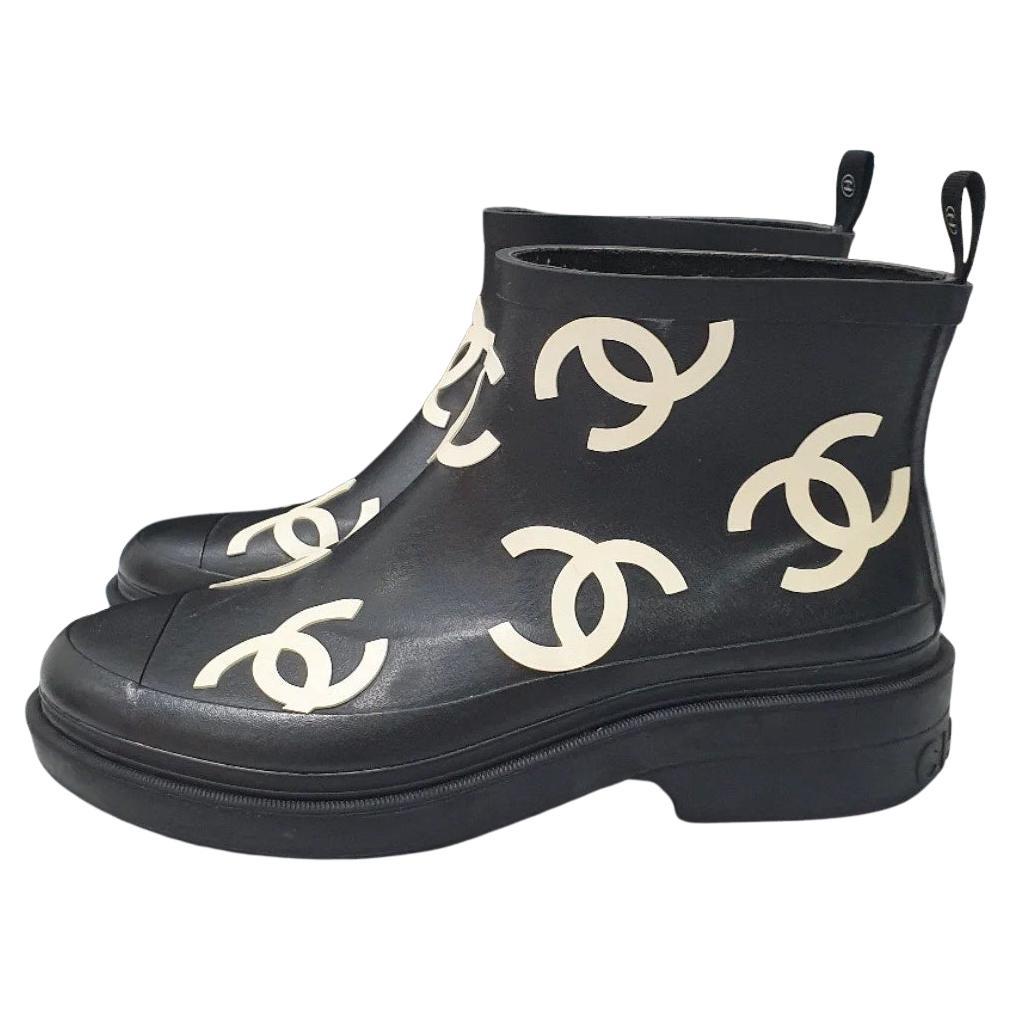 Chanel Goma NegraLogotipo CC entrelazado  Botas de lluvia Sz 37