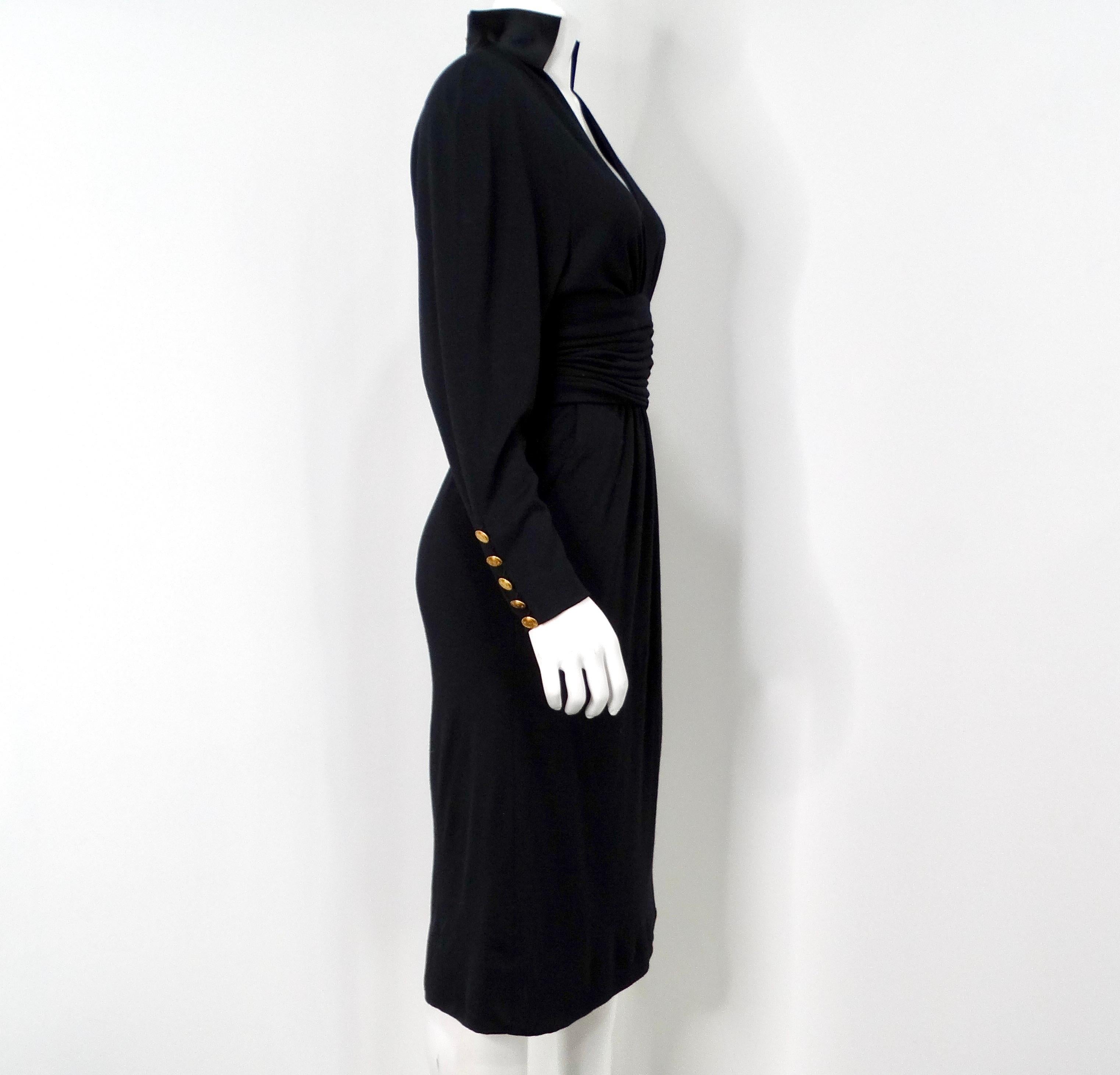 Chanel Black Ruched Waist V-Neck Long Sleeve Dress circa 1980s (Robe à manches longues à col en V et à taille froncée) en vente 3