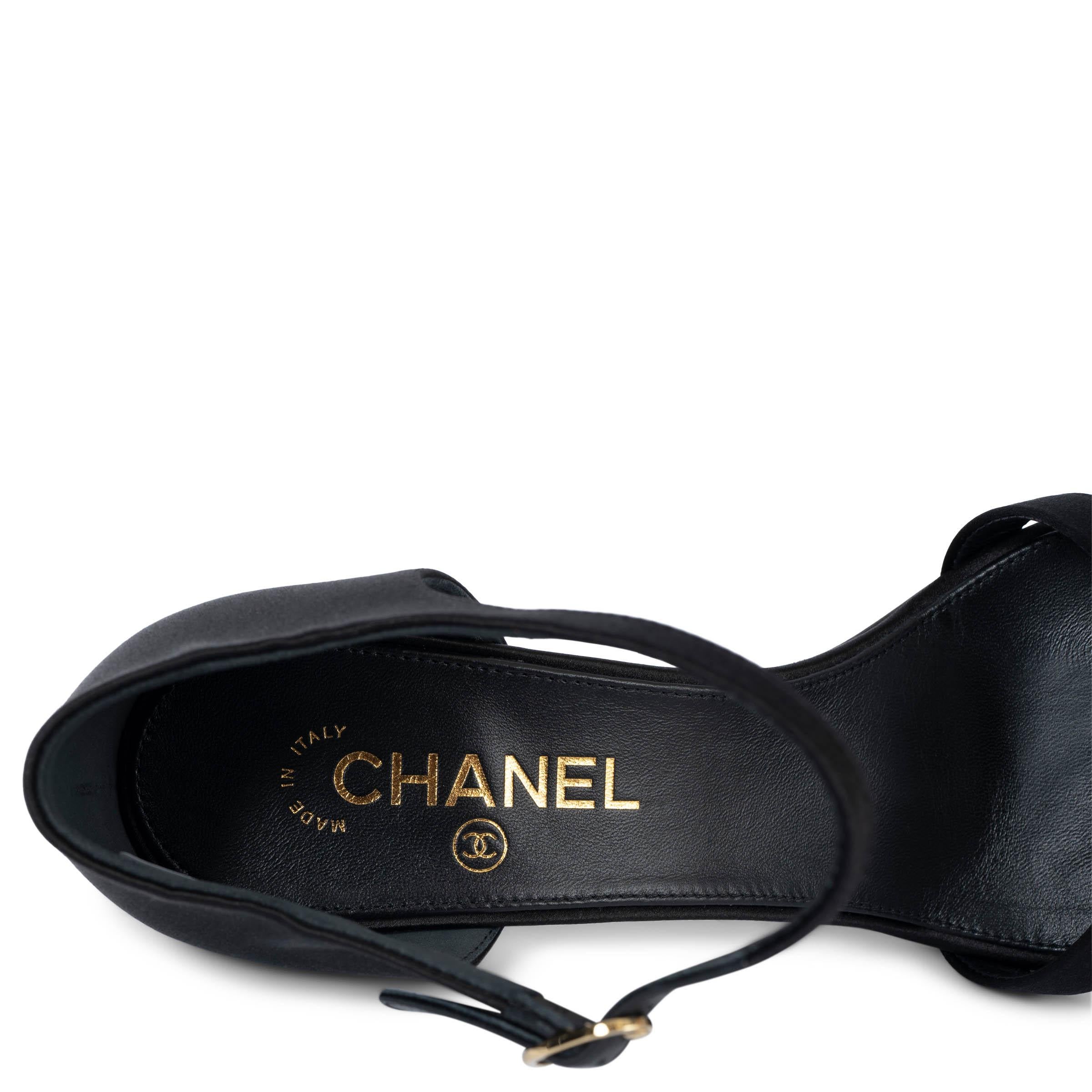 Chanel raso nero 2022K PERLA TACCO Sandali Scarpe 41 vestibilità 40 In condizioni Nuovo in vendita a Zürich, CH