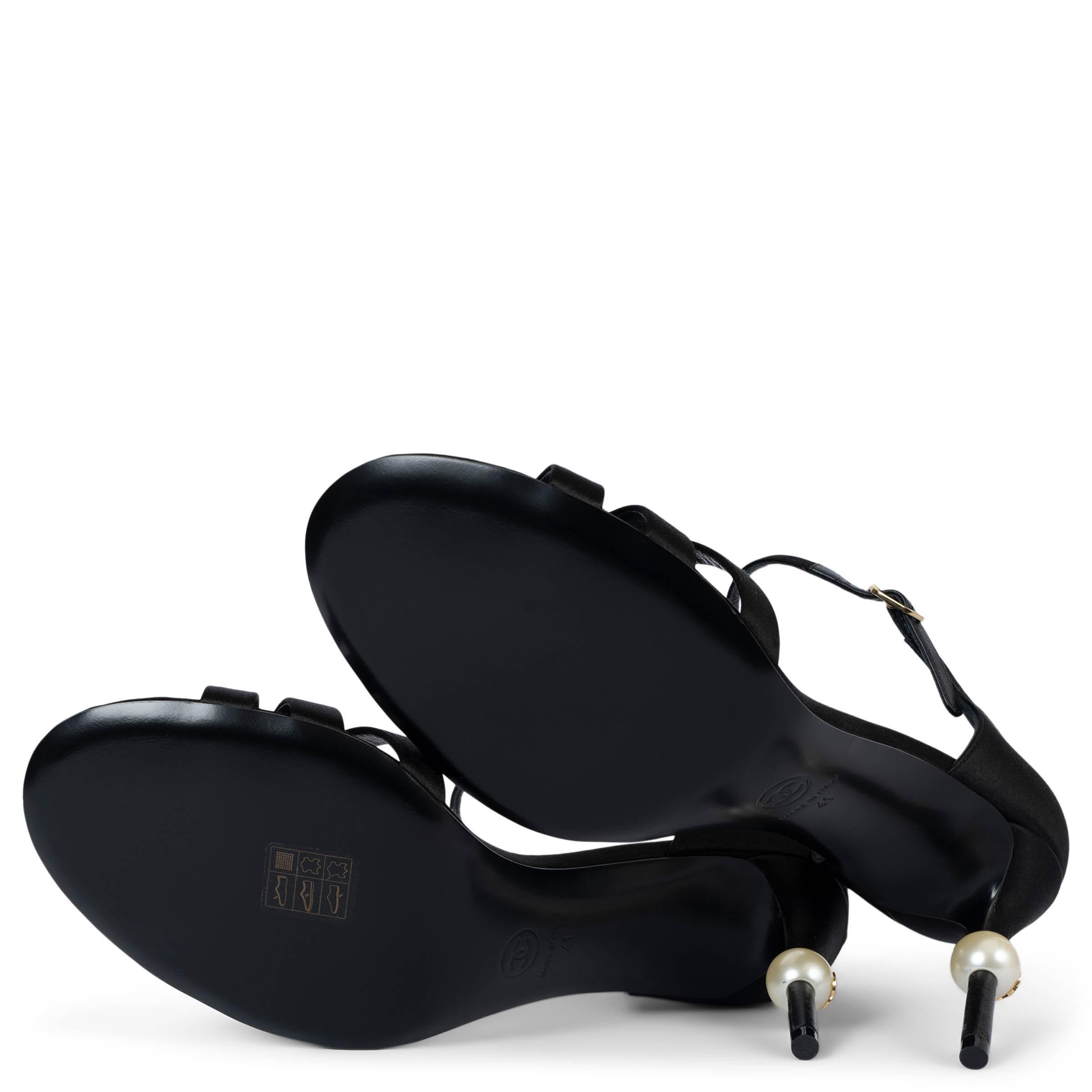 Donna Chanel raso nero 2022K PERLA TACCO Sandali Scarpe 41 vestibilità 40 in vendita