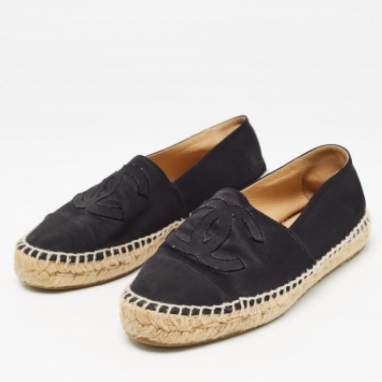 Chanel Espadrilles noires et toile CC, taille 35 en vente 4