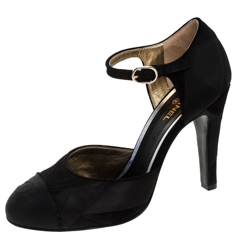 Chanel Black Satin And Suede Leather CC Cap Toe Ankle Strap Sandals Size 38.5 In Good Condition In Dubai, Al Qouz 2