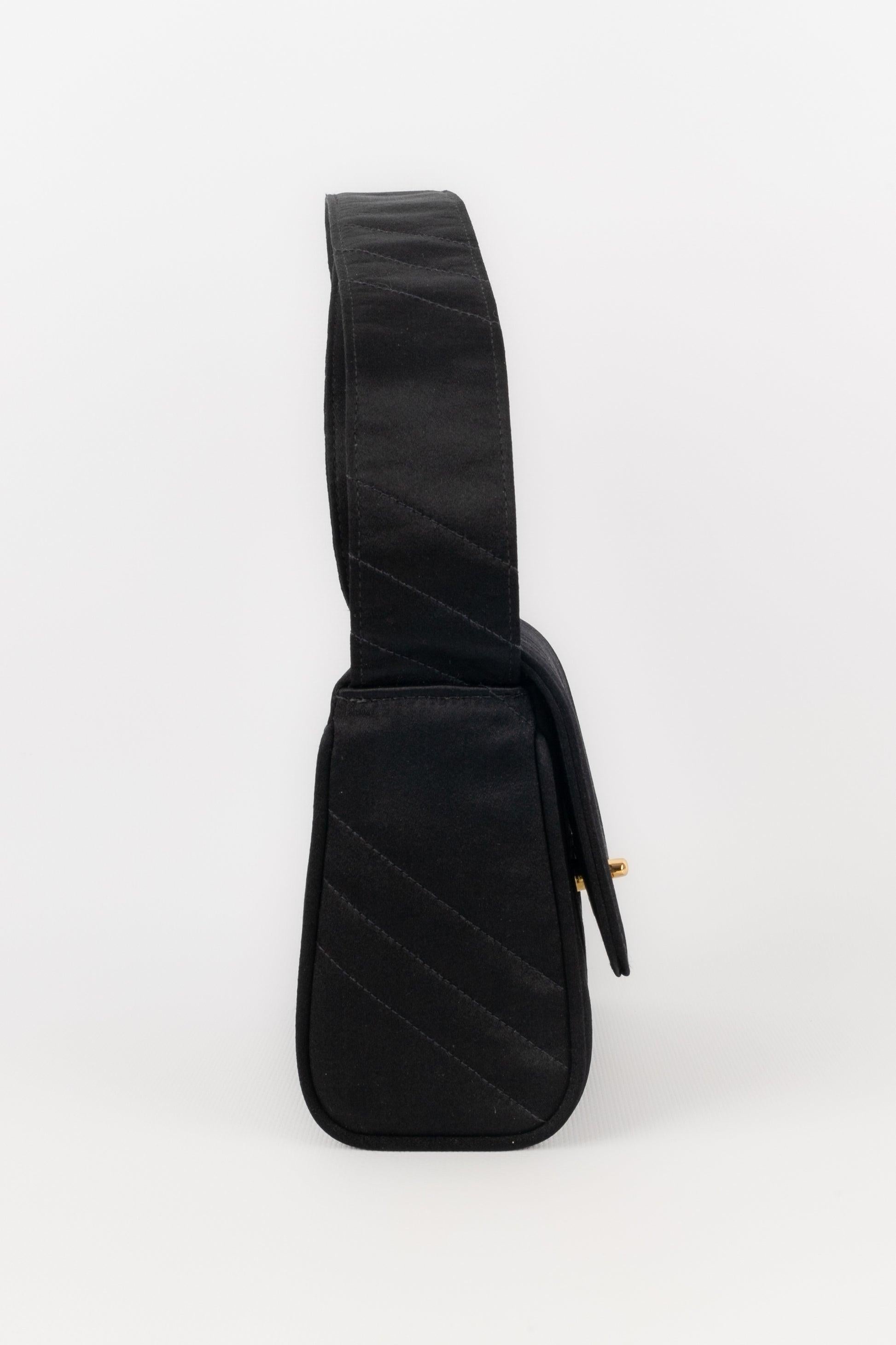 Chanel Black Satin Bag, 1994/1996 In Excellent Condition For Sale In SAINT-OUEN-SUR-SEINE, FR