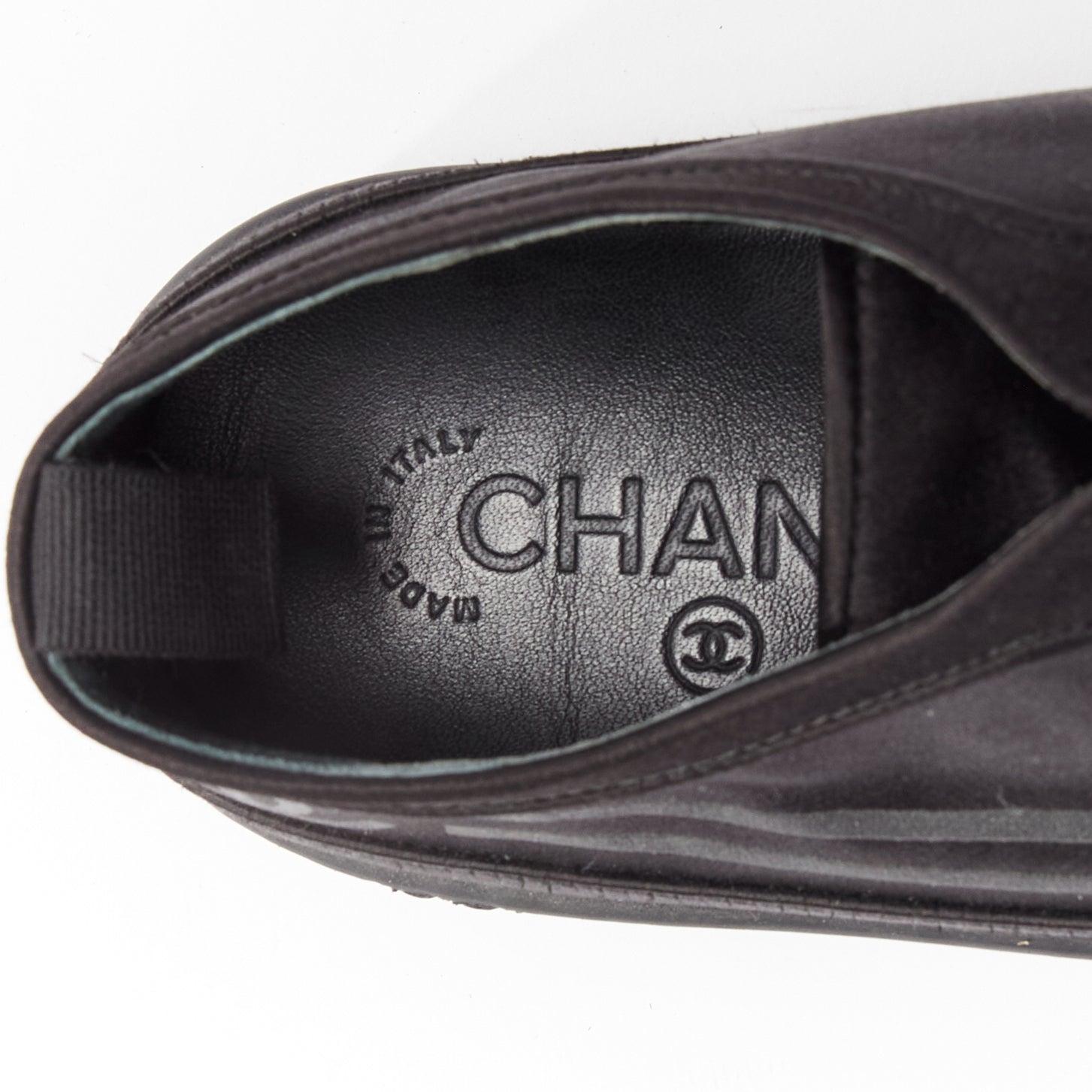 CHANEL black satin CC logo silver pearl grommet laced low top sneaker EU38 For Sale 5
