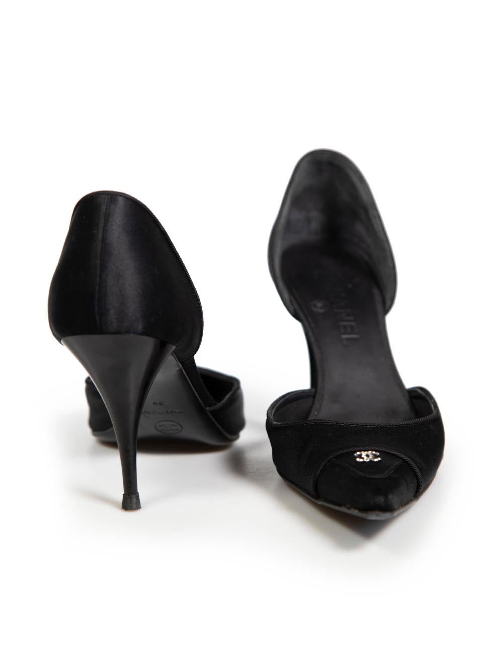 Chanel Black Satin Crystal Embellished Interlocking CC Heels Size IT 39 In Good Condition For Sale In London, GB