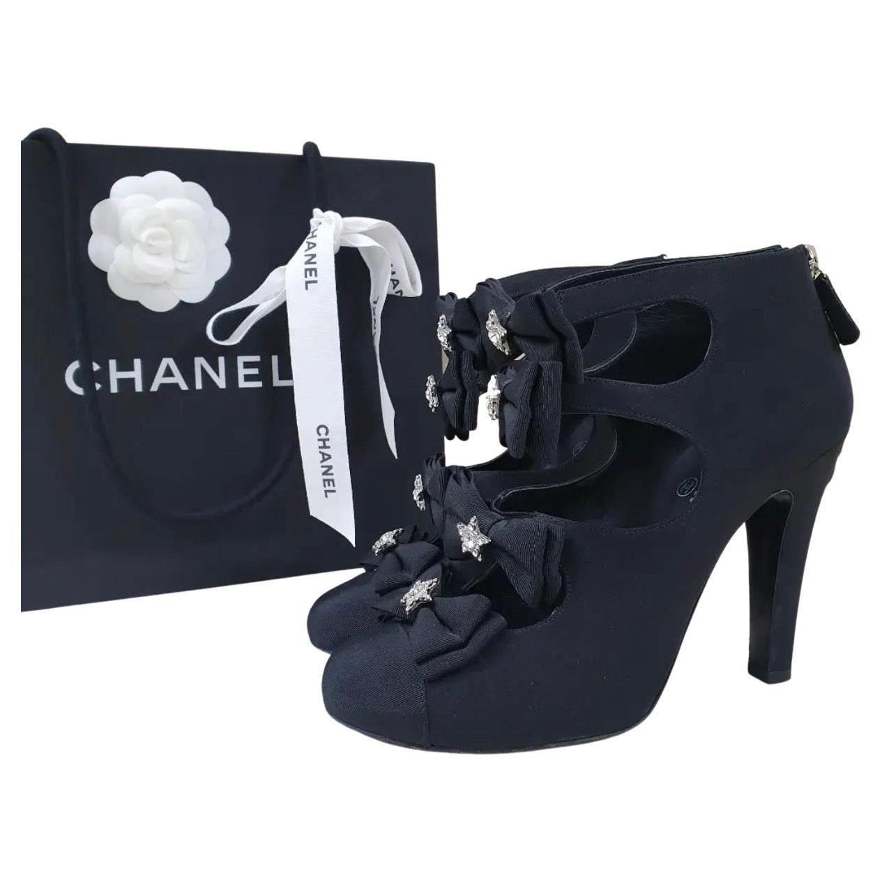 Chanel slingback shoes white and black For Sale at 1stDibs