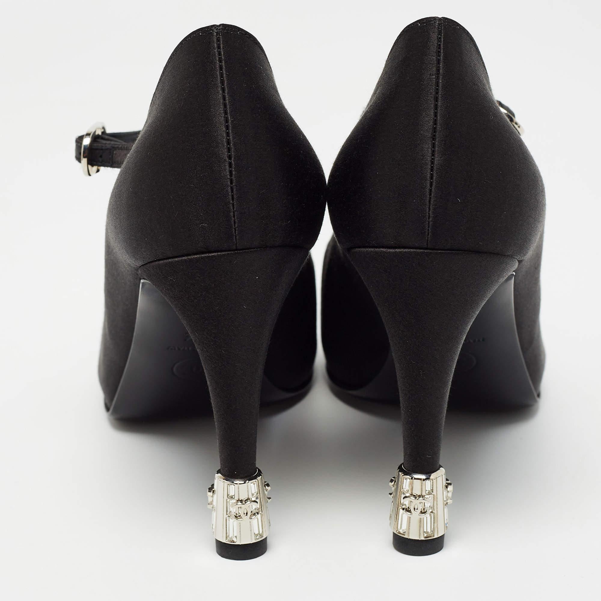 Chanel Black Satin Interlocking CC Logo Pumps Size 37.5 1