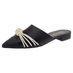 Chanel White/Black Leather CC Faux Pearl Embellished Heel Mules