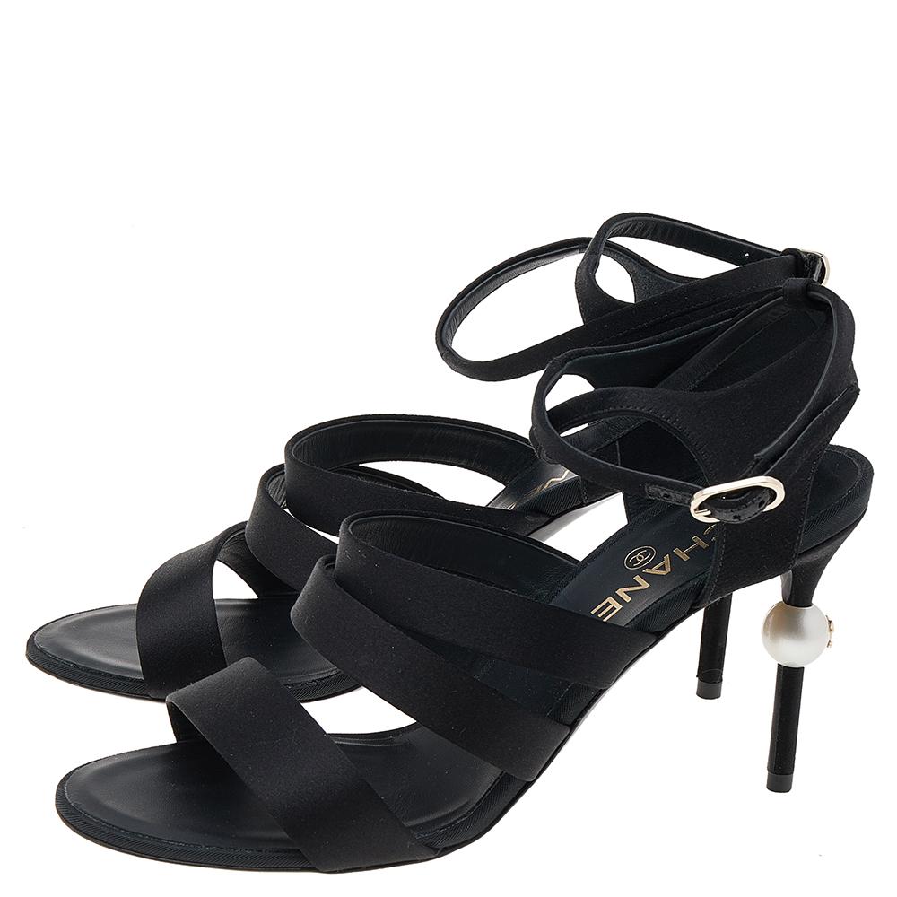 Chanel Black Satin Pearl Heel Interlocking CC Ankle Strap Sandals Size 39.5 In Good Condition In Dubai, Al Qouz 2