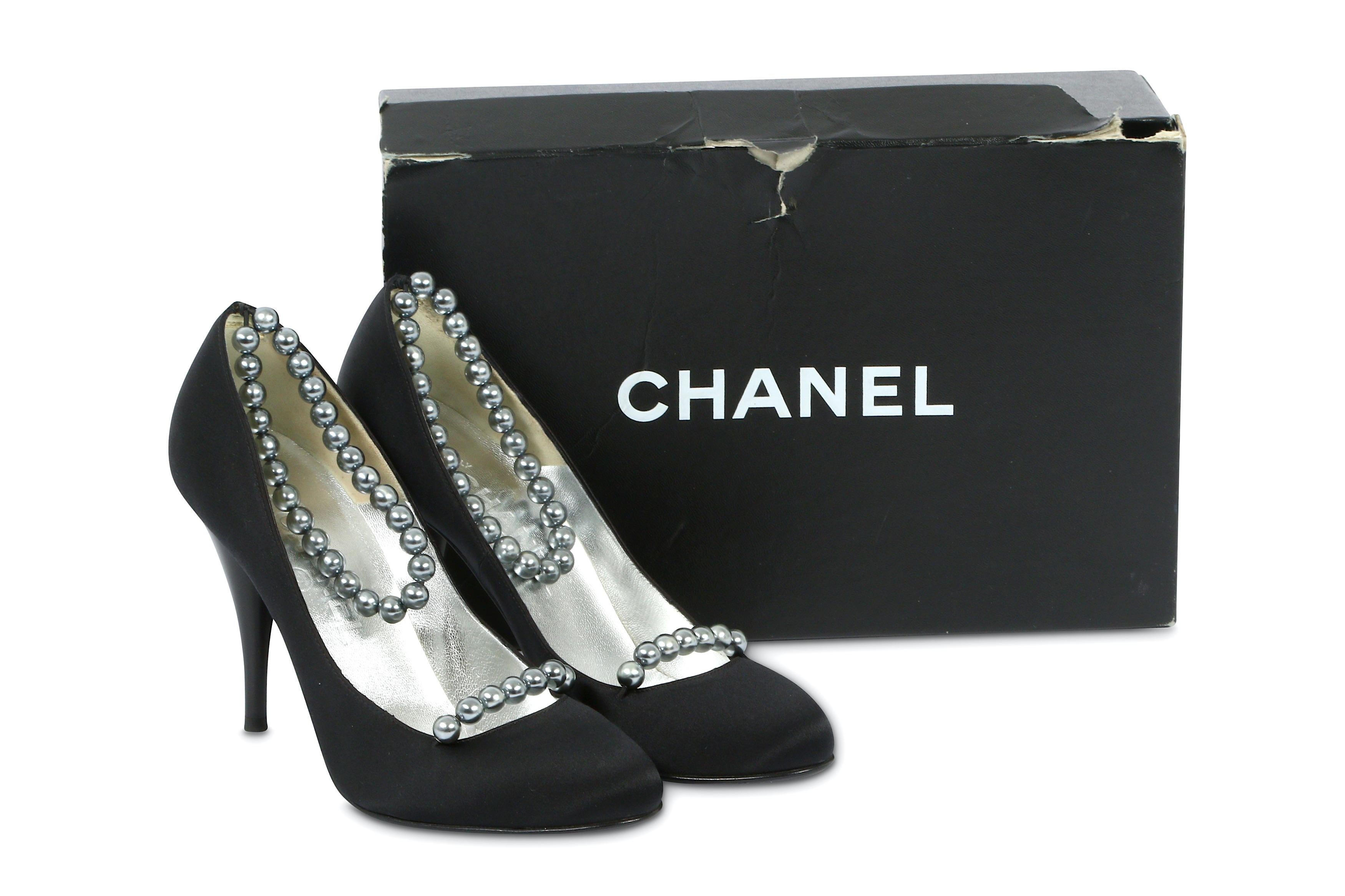 Women's Chanel Black Satin Pumps w/Silver Pearl Design Motif For Sale