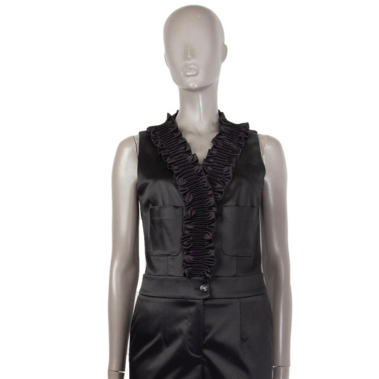 CHANEL black satin Smocked Ruffle Jumpsuit 36 XS In New Condition For Sale In Zürich, CH