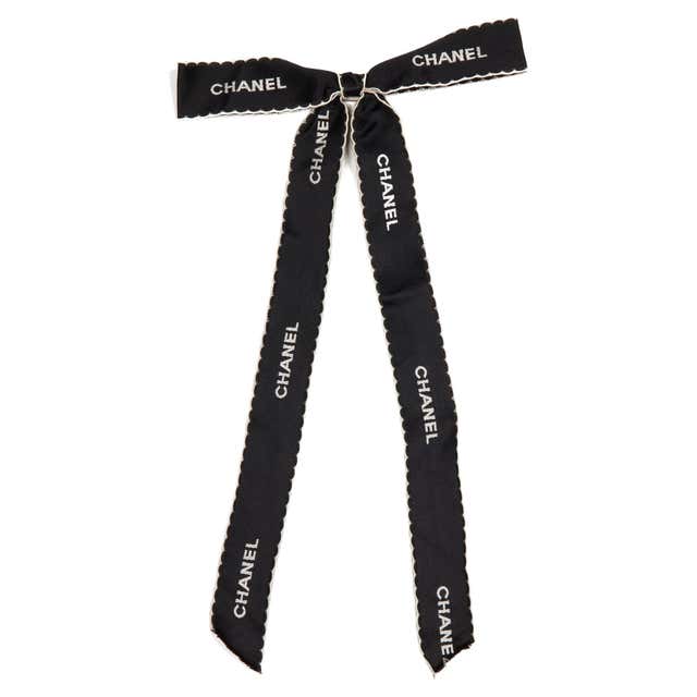 Chanel BLACK SATIN VINTAGE RIBBON PIN For Sale at 1stDibs
