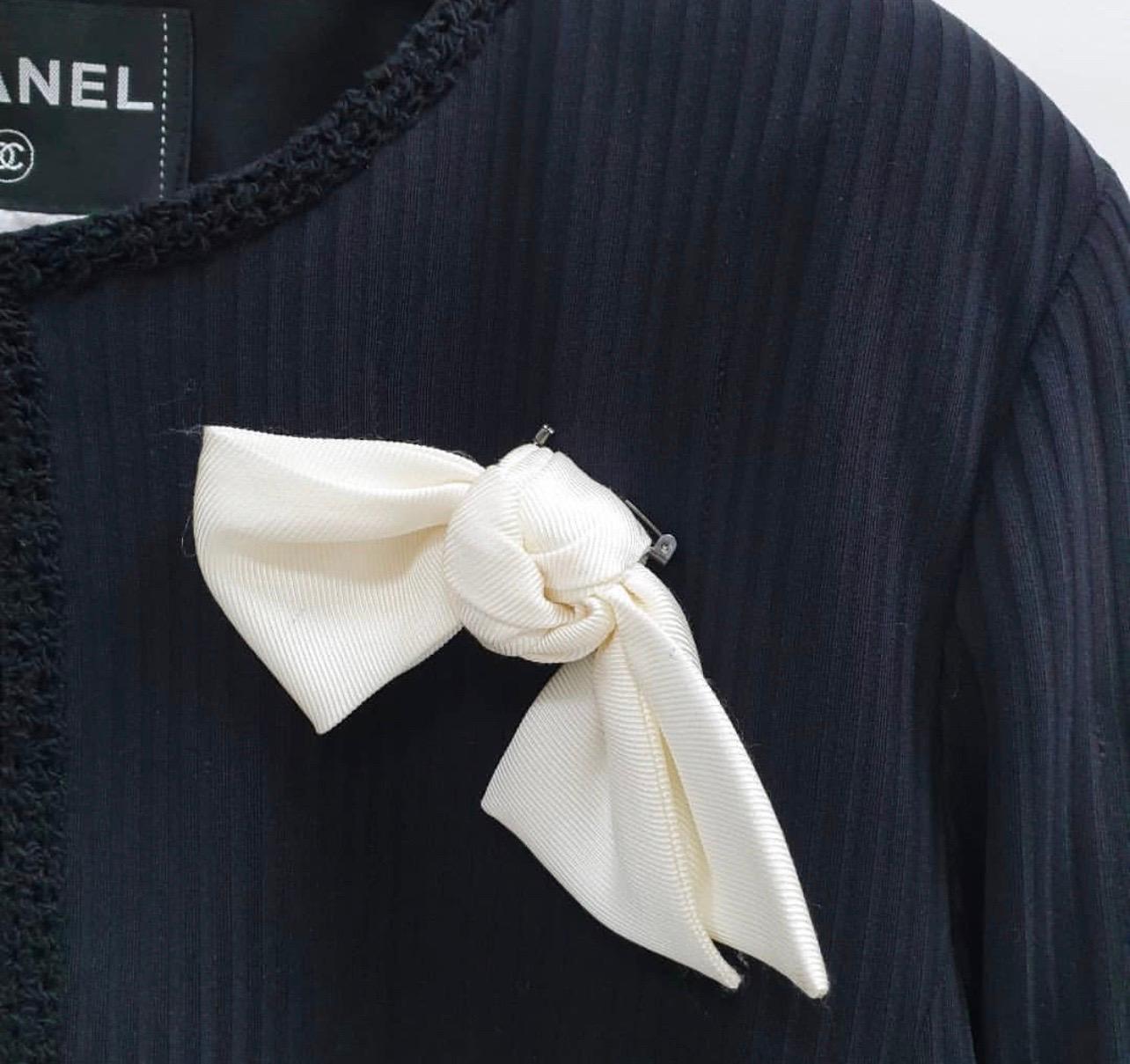 Chanel Black Self Stripe Bow Trim Jacket In Good Condition In Krakow, PL