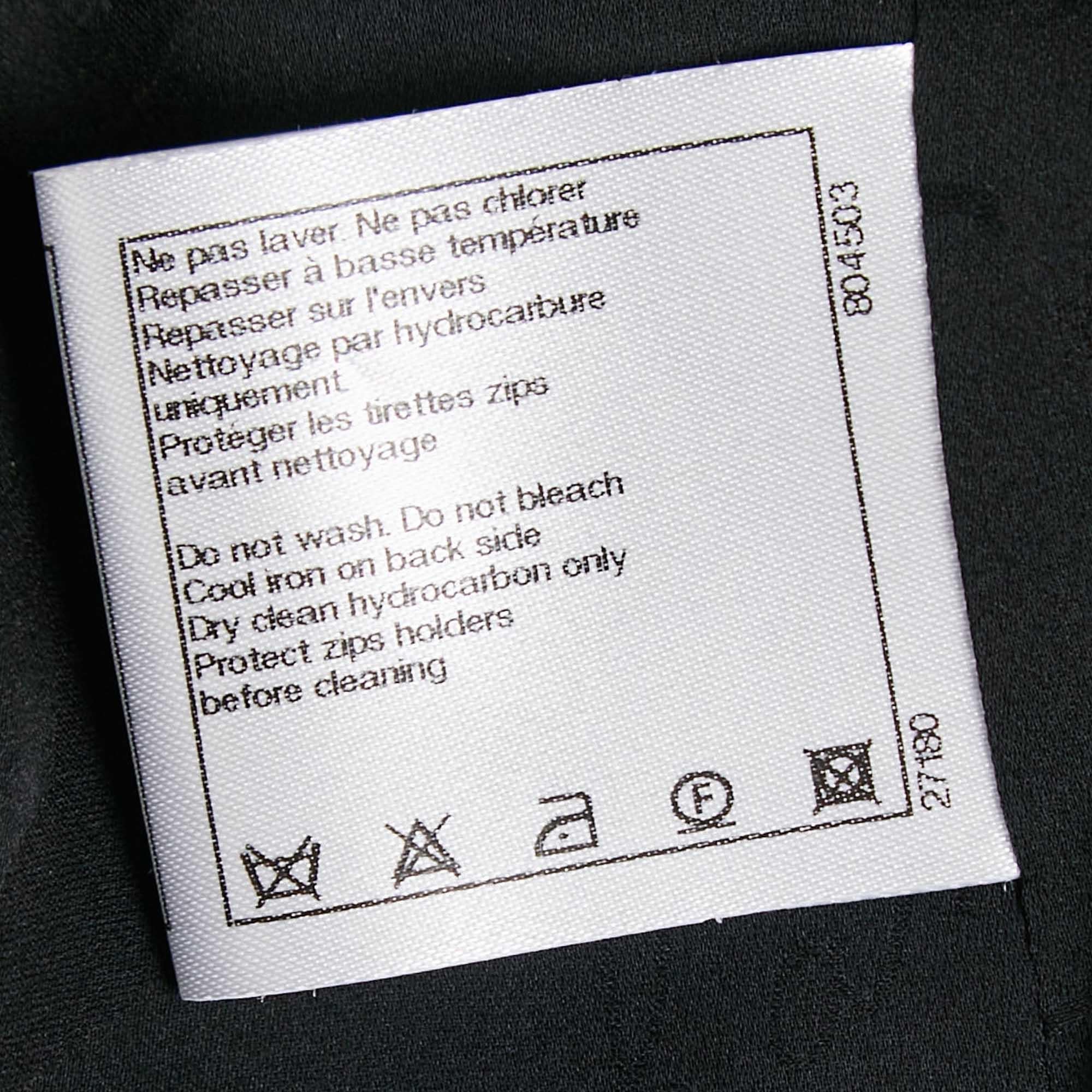 Veste à sequins noire à fermeture éclair Chanel S en vente 1